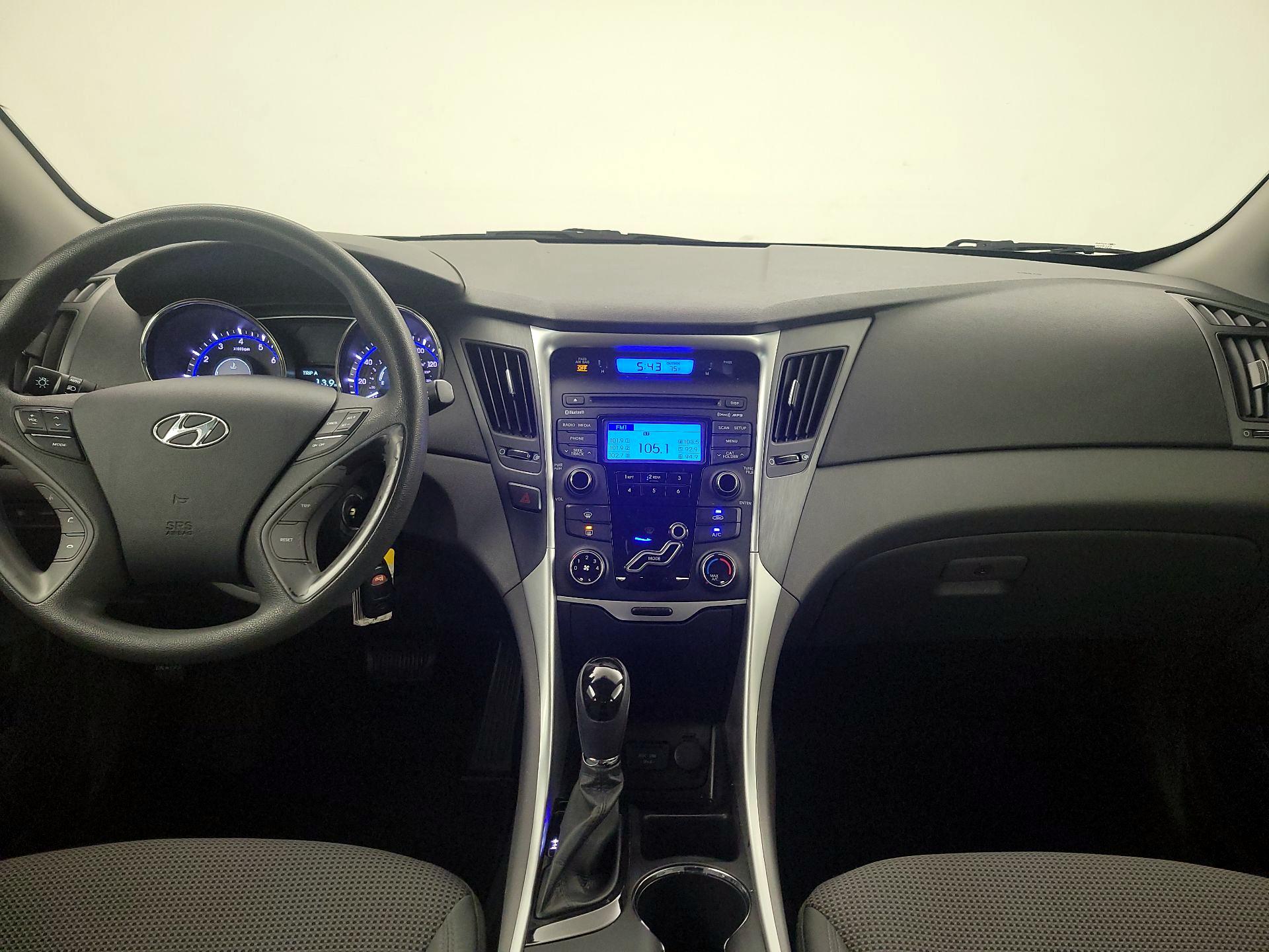 Thumbnail: 2013 Hyundai Sonata - 9