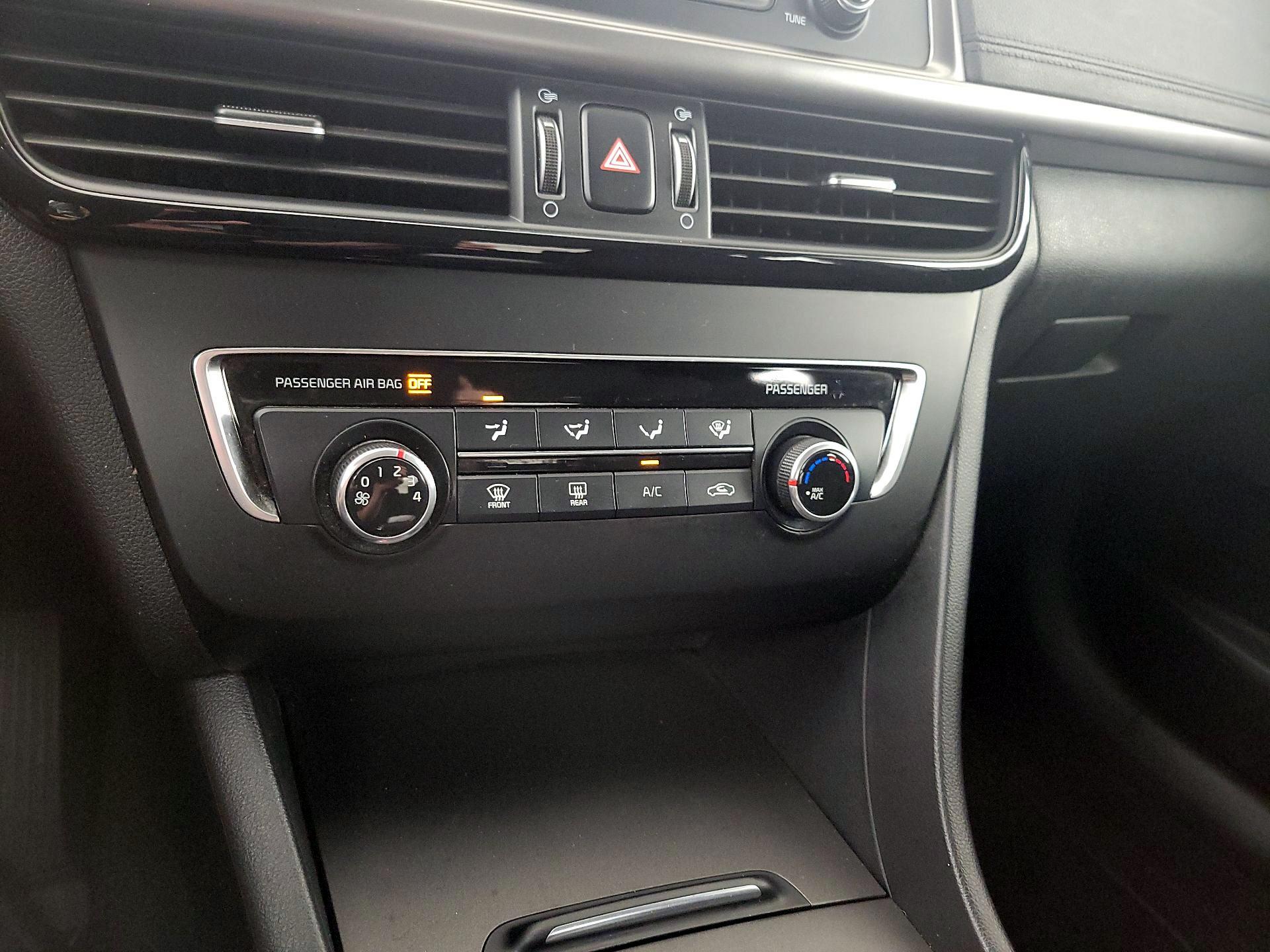 Thumbnail: 2016 Kia Optima - 16