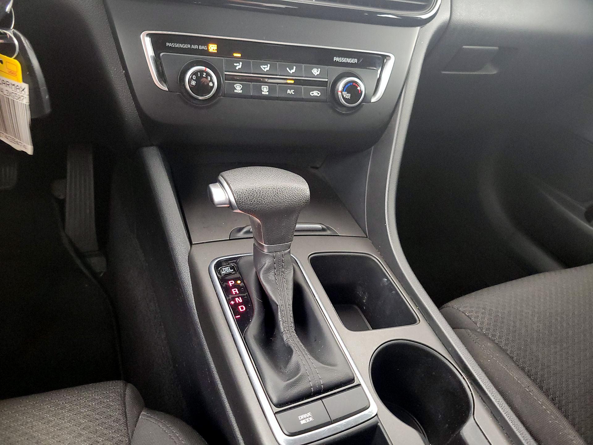 Thumbnail: 2016 Kia Optima - 17