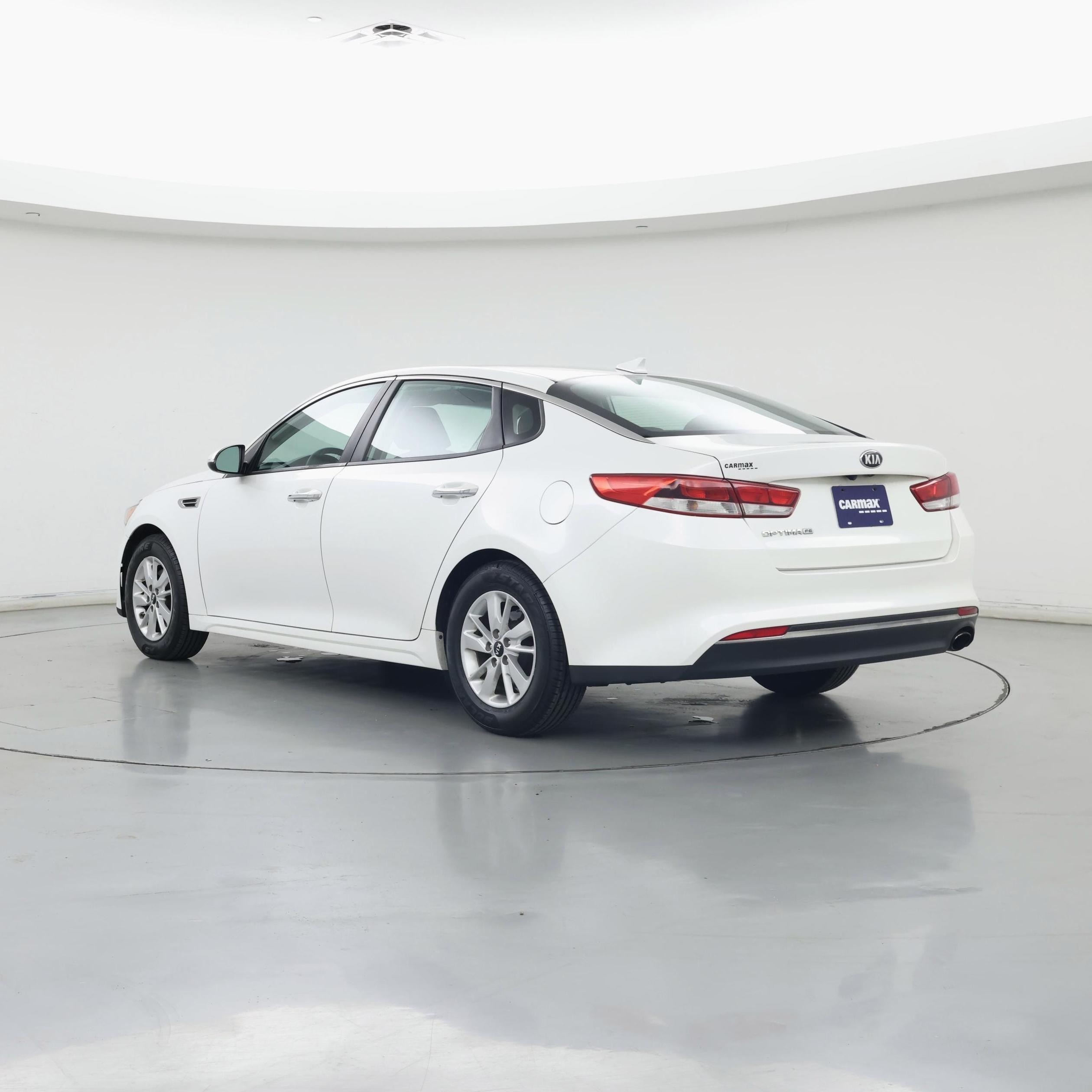 Thumbnail: 2016 Kia Optima - 2