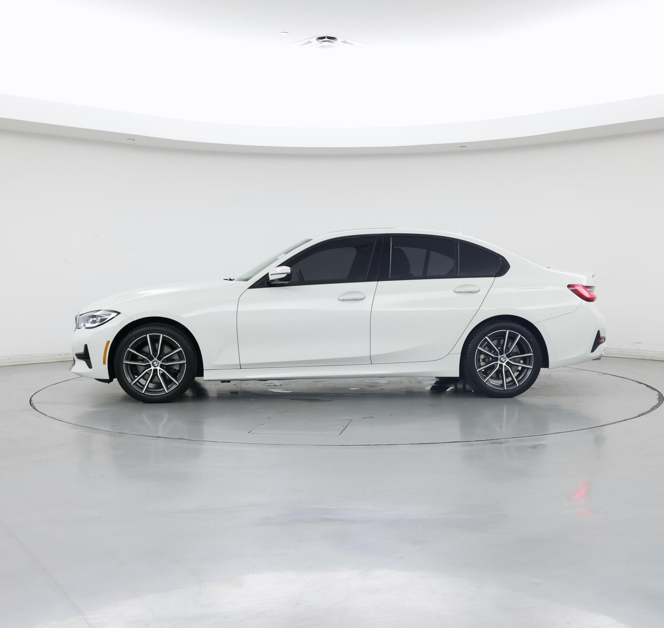 Thumbnail: 2020 BMW 3 Series - 3