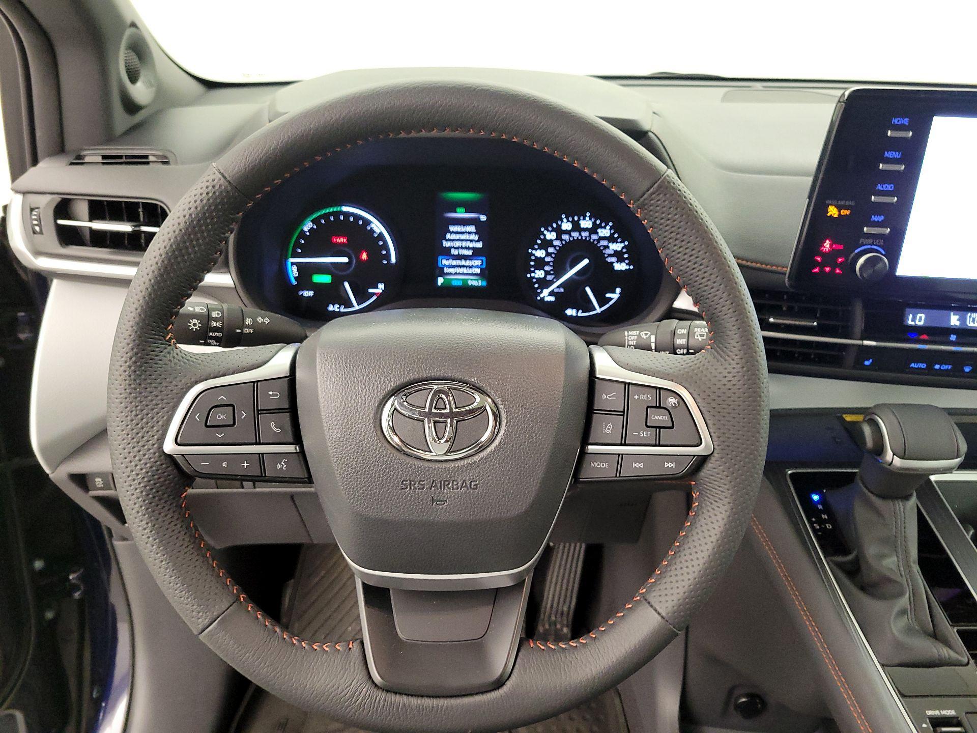 Thumbnail: 2024 Toyota Sienna - 10
