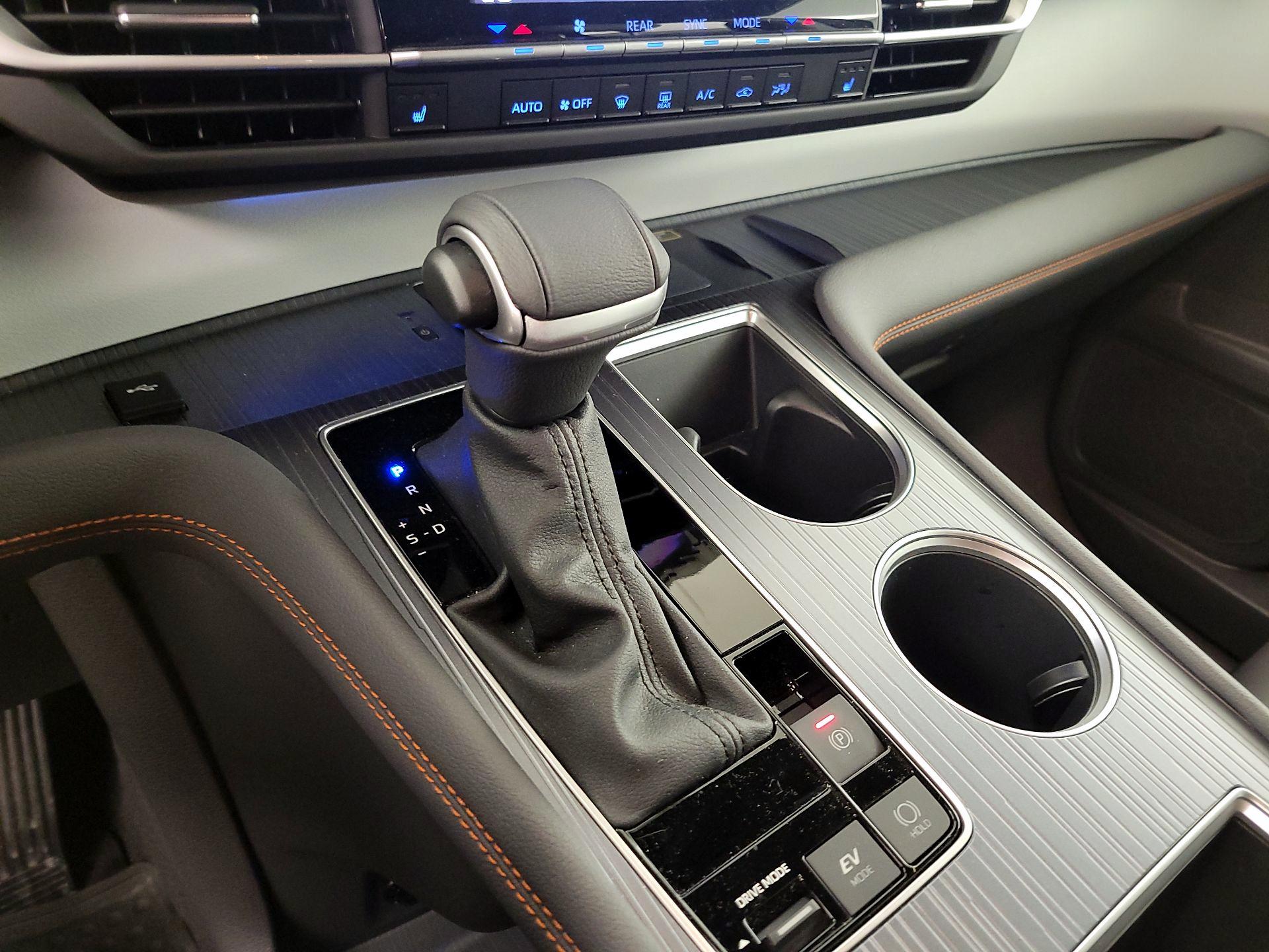 Thumbnail: 2024 Toyota Sienna - 18