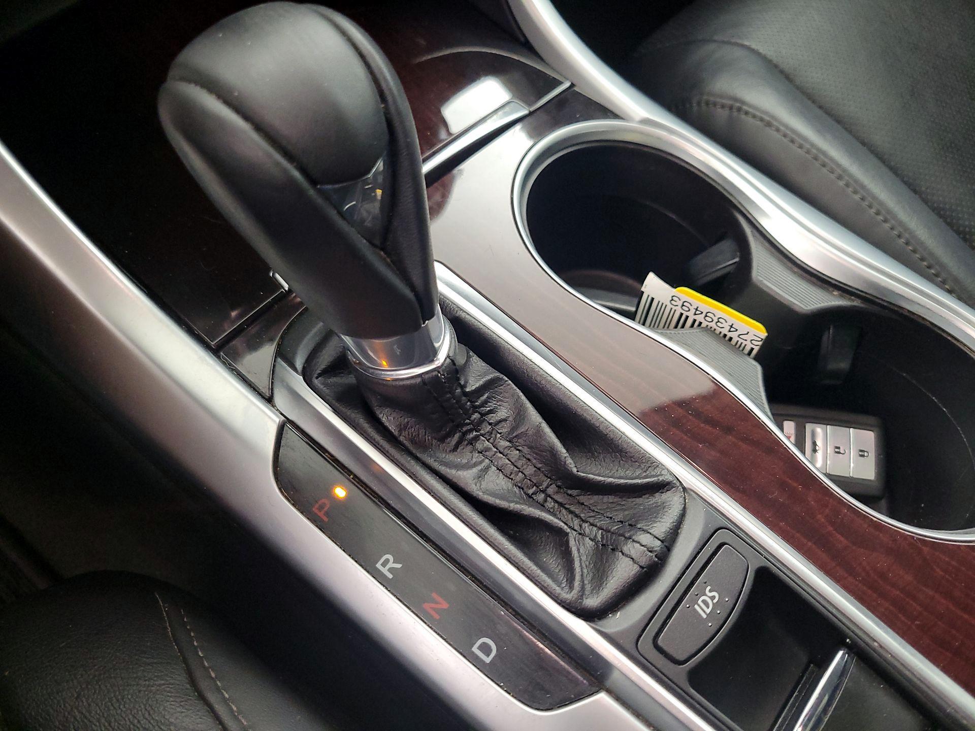 Thumbnail: 2015 Acura TLX - 18