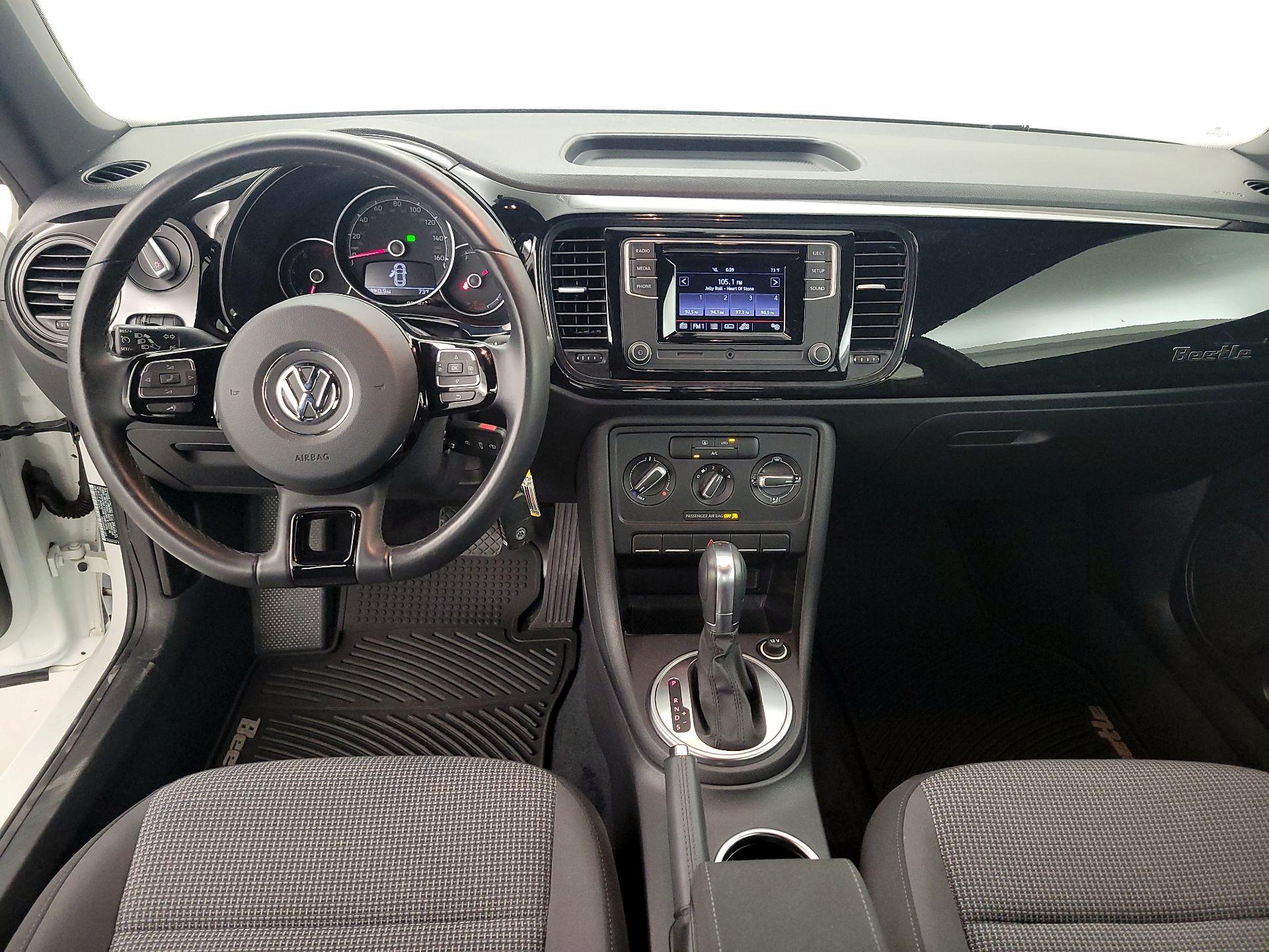 Thumbnail: 2018 Volkswagen Beetle - 9