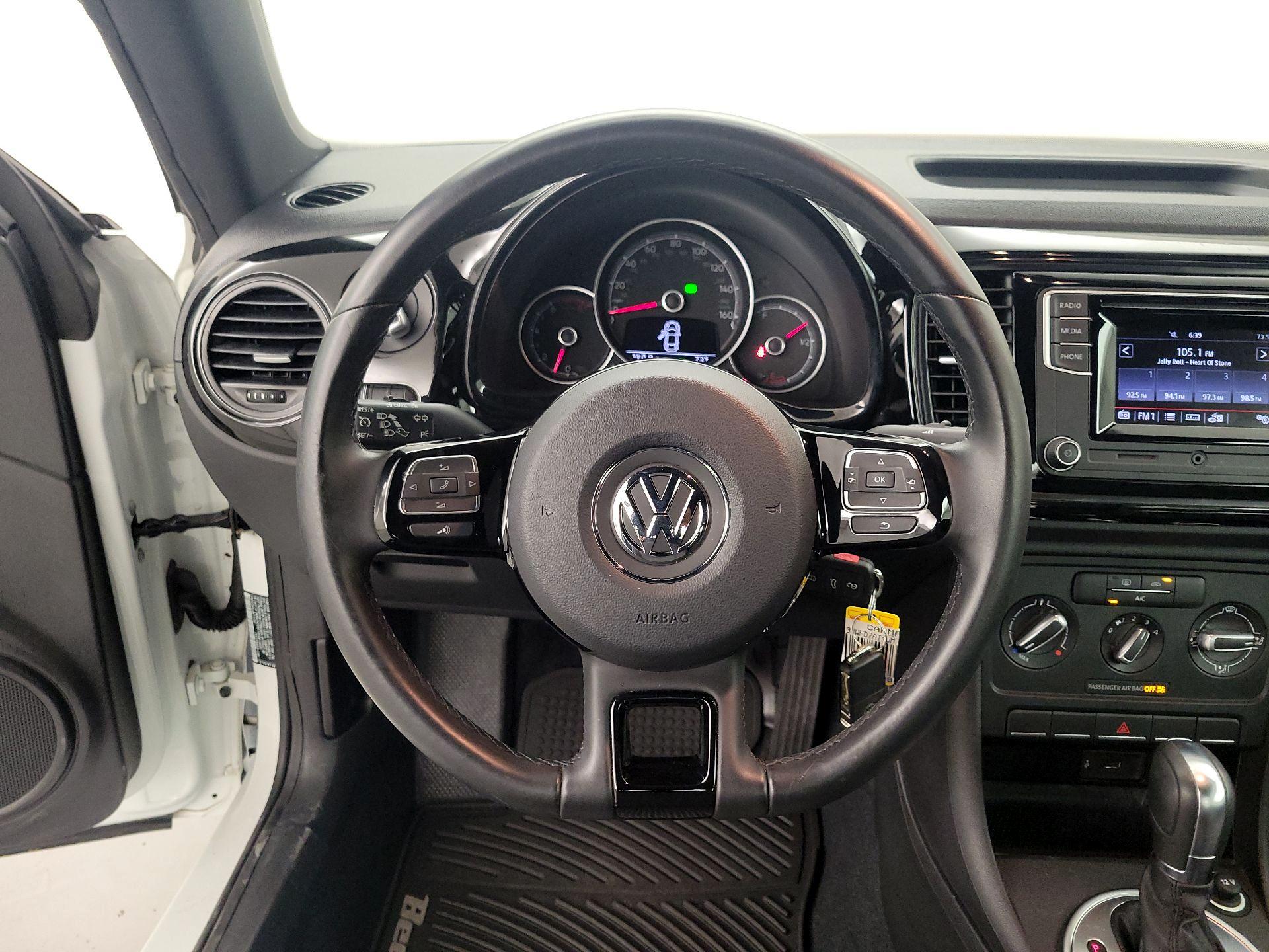 Thumbnail: 2018 Volkswagen Beetle - 10