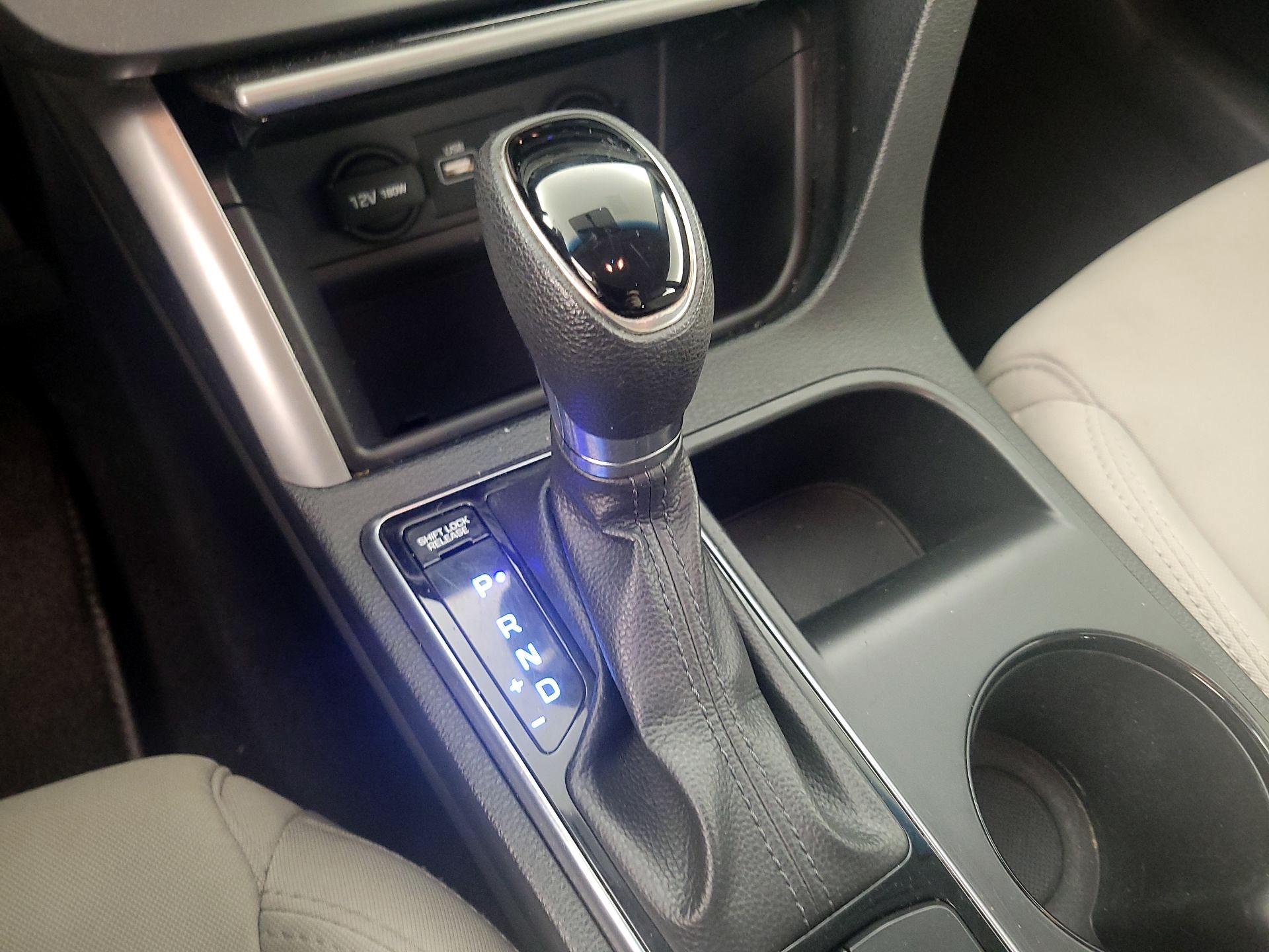 Thumbnail: 2017 Hyundai Sonata - 16