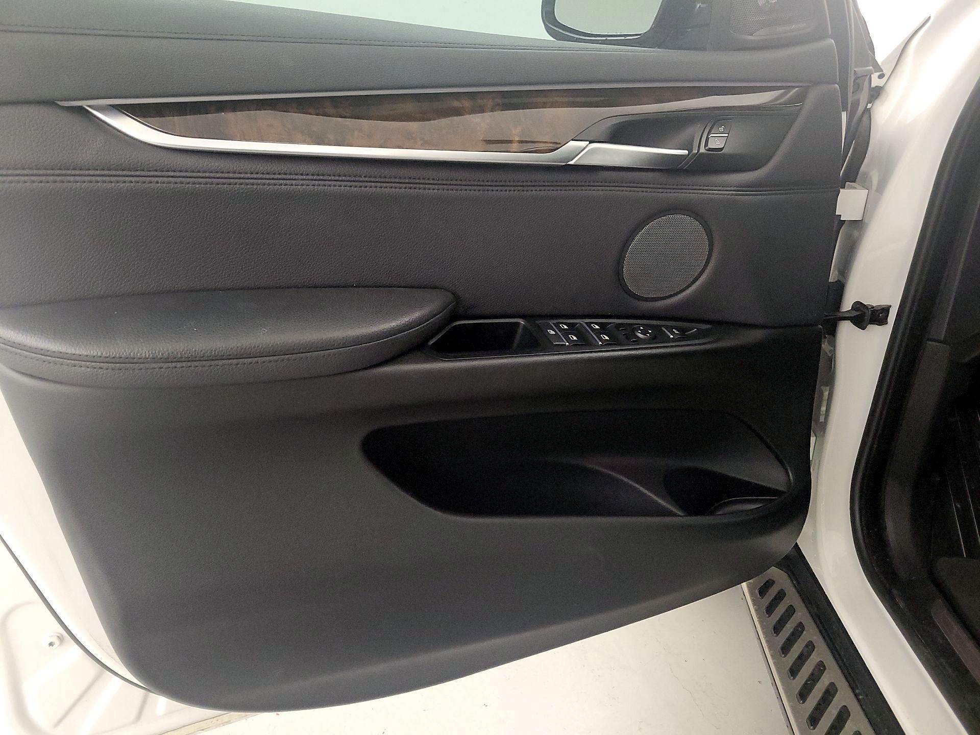Thumbnail: 2015 BMW X6 - 12