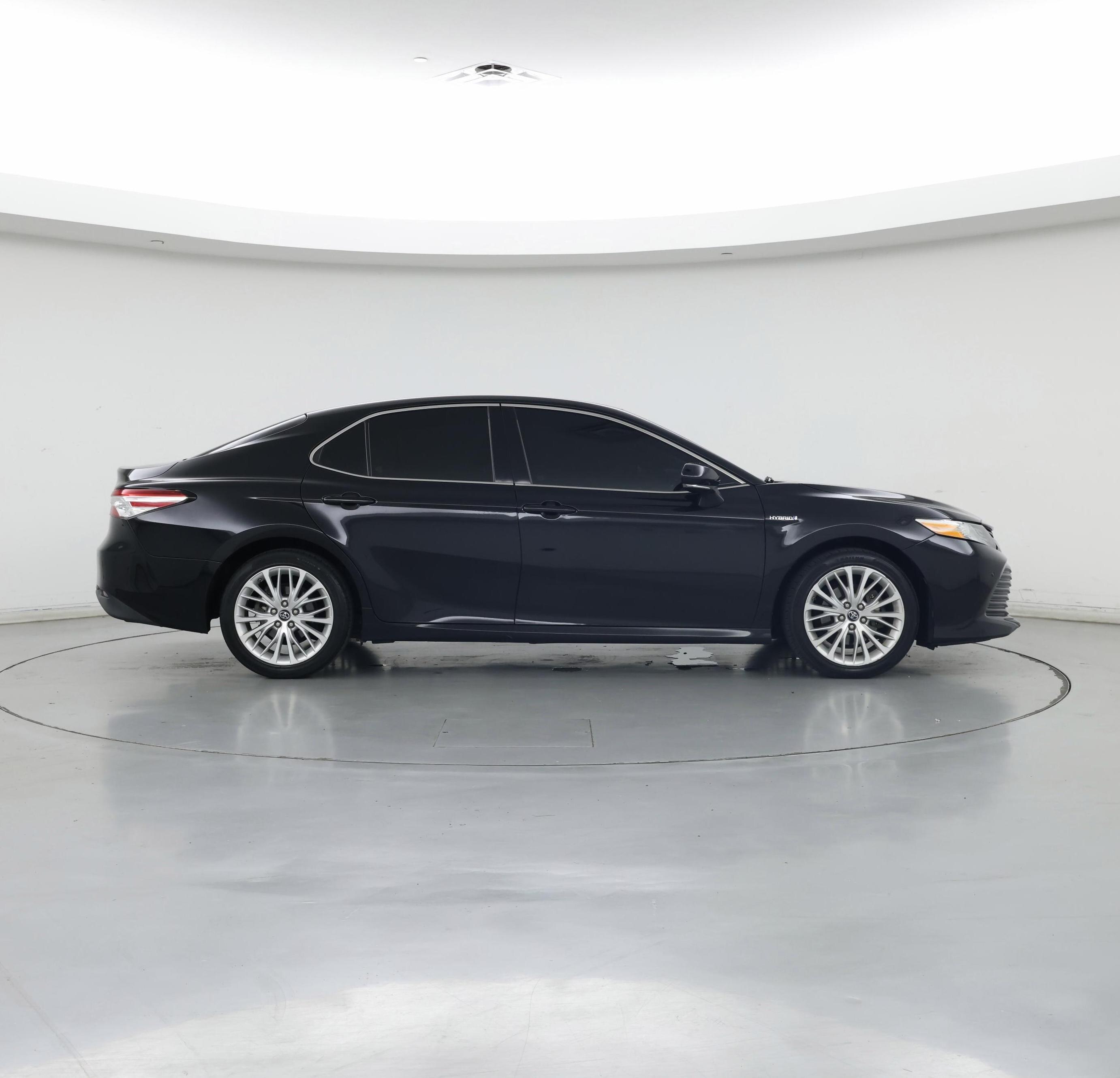 Thumbnail: 2018 Toyota Camry - 7