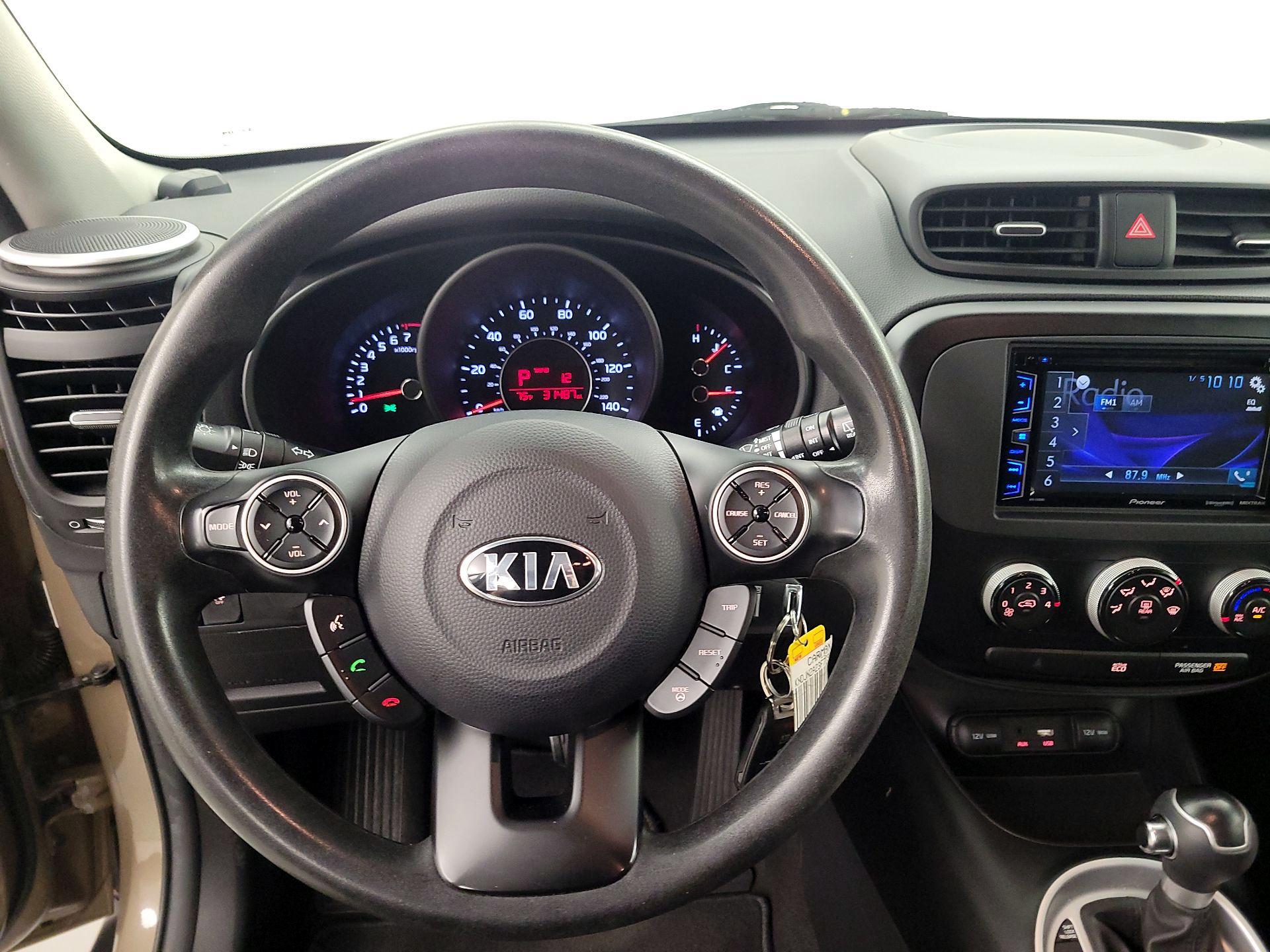 Thumbnail: 2015 Kia Soul - 10