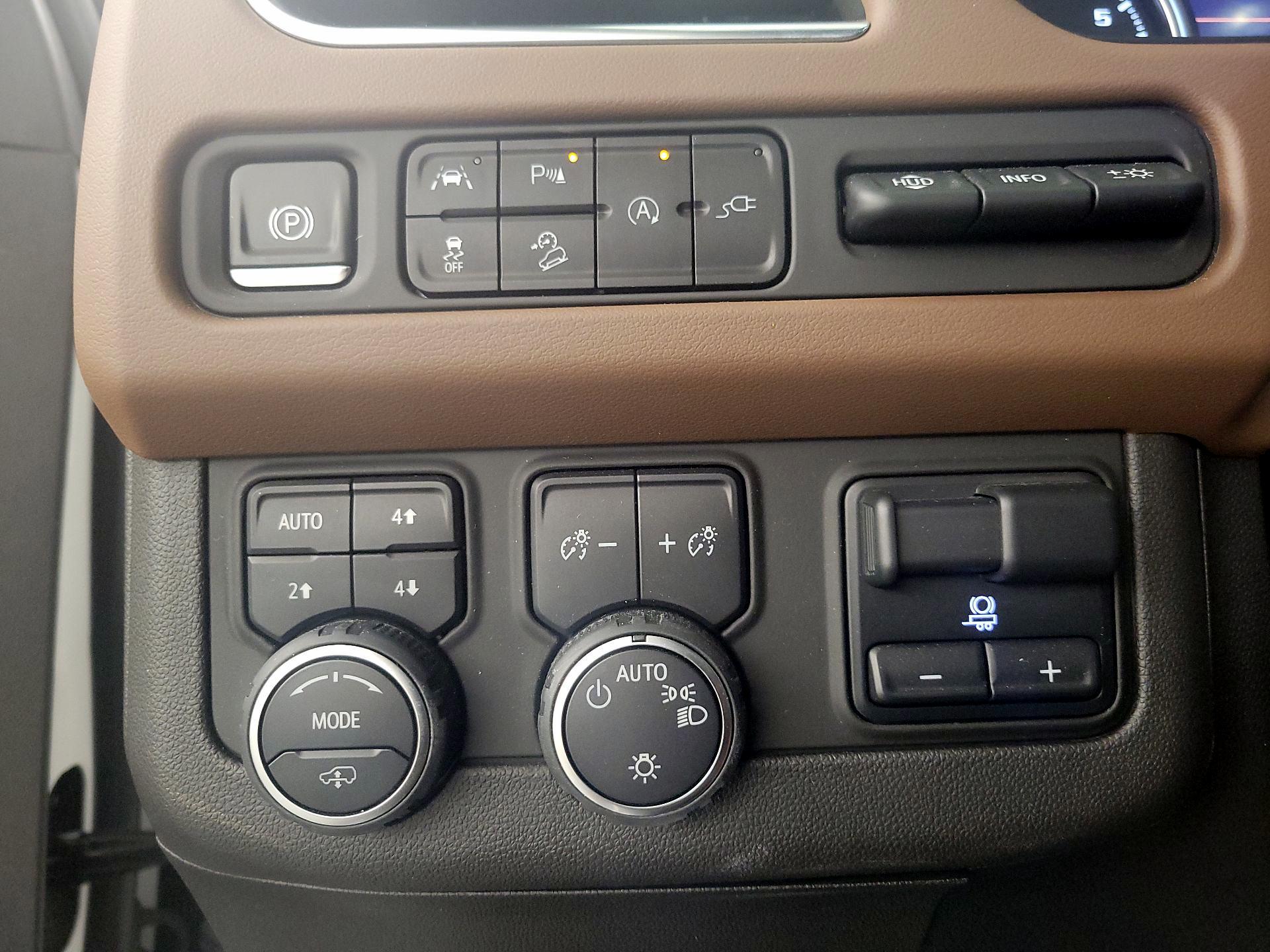 Thumbnail: 2021 Chevrolet Tahoe - 13