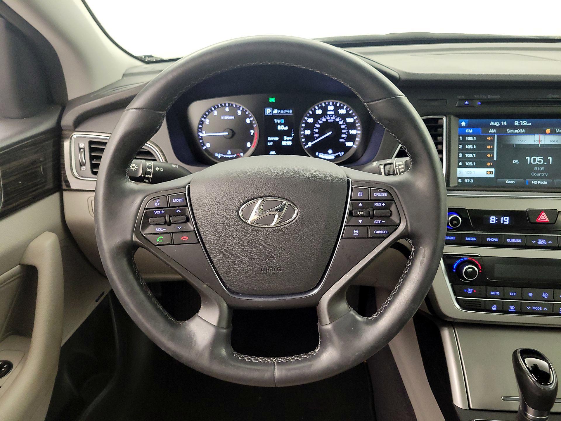 Thumbnail: 2016 Hyundai Sonata - 10