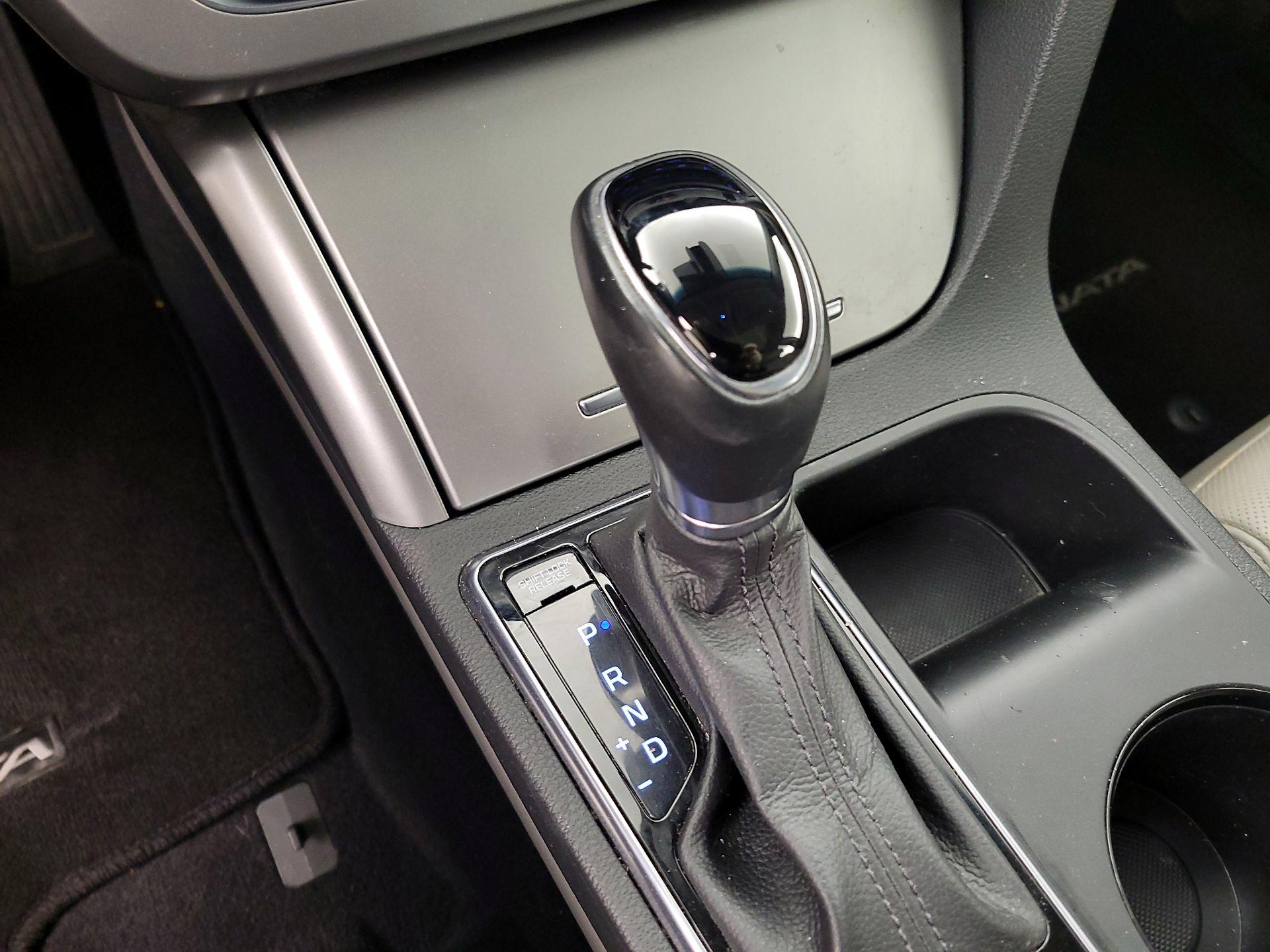 Thumbnail: 2016 Hyundai Sonata - 17