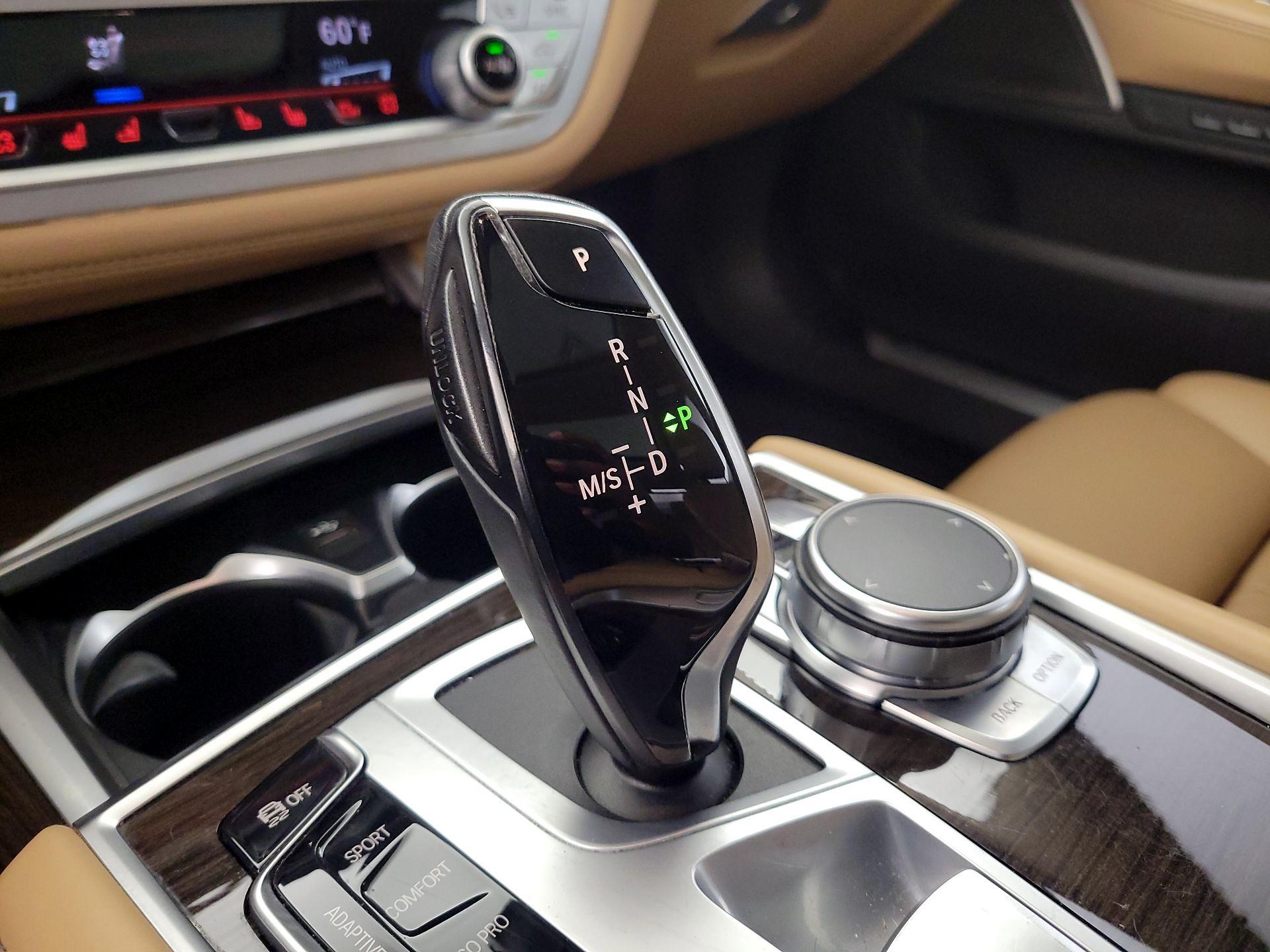 Thumbnail: 2022 BMW 7 Series - 18