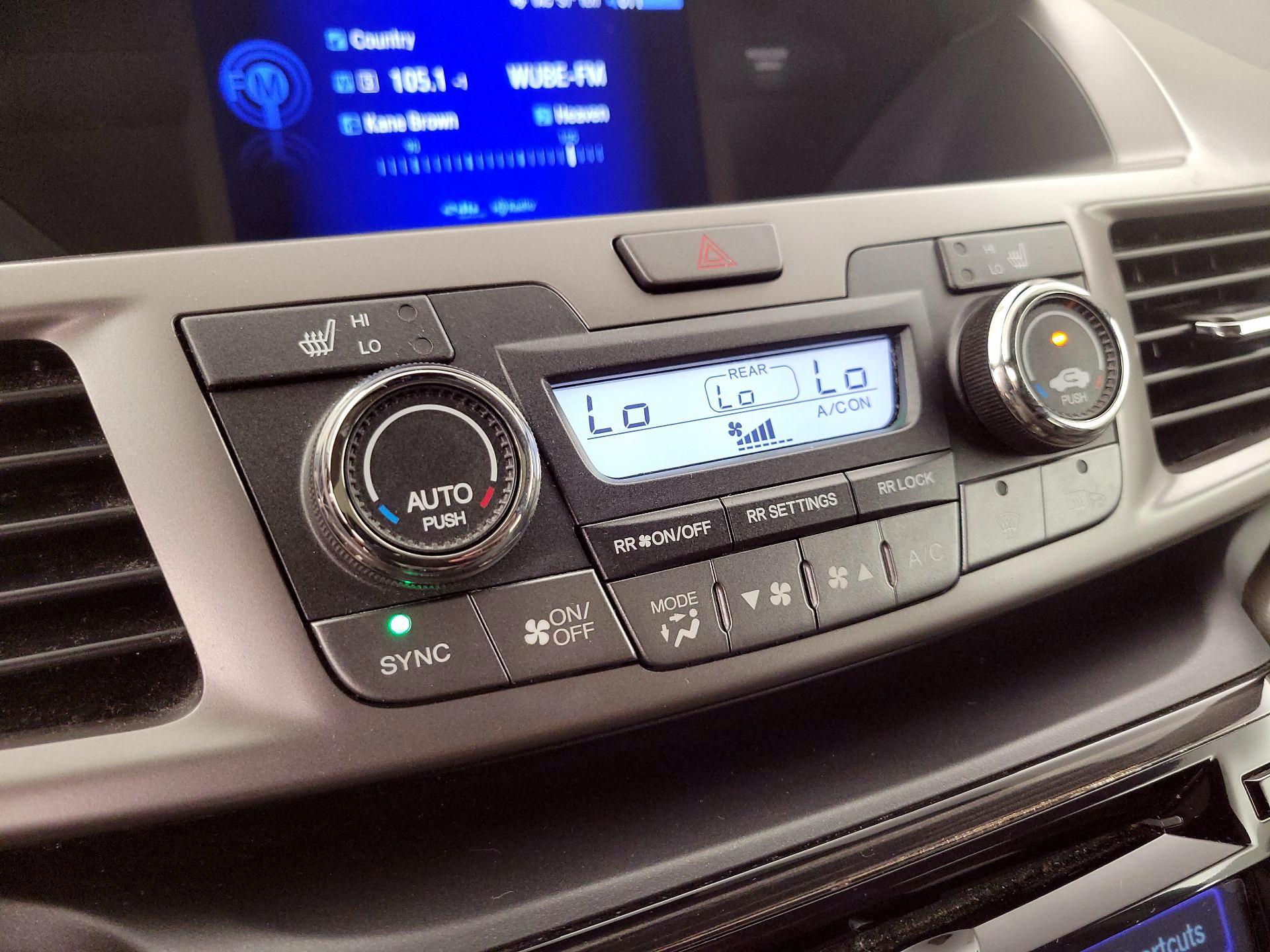 Thumbnail: 2016 Honda Odyssey - 17