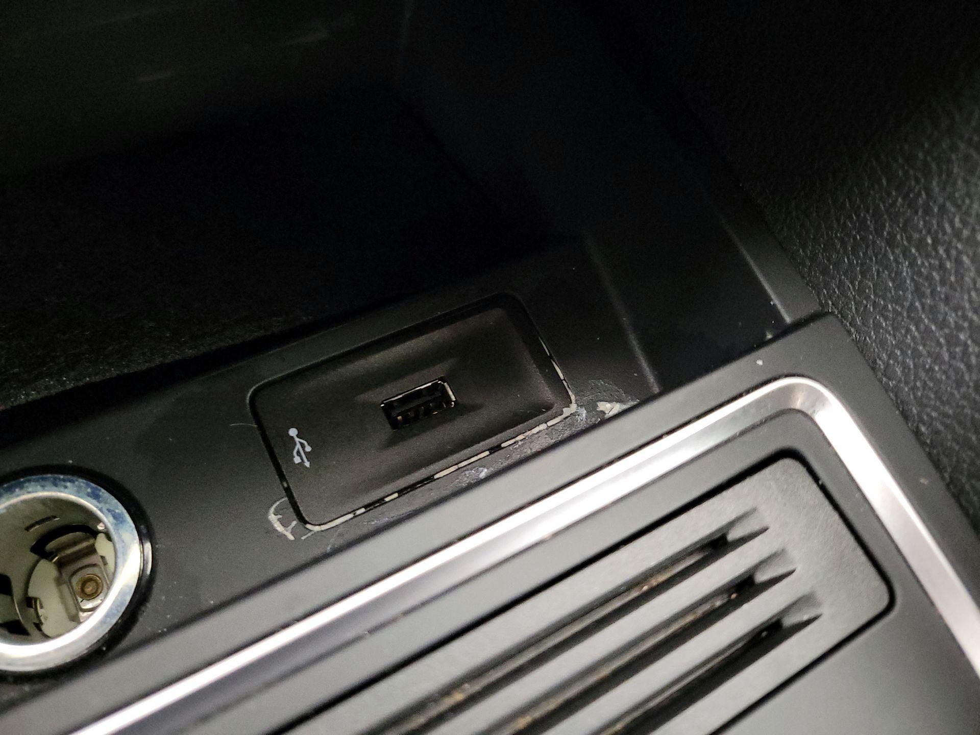 Thumbnail: 2019 Nissan Sentra - 17