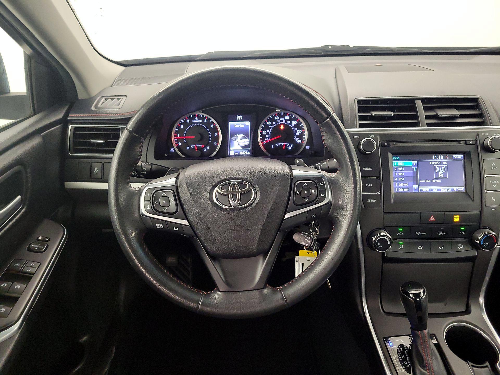 Thumbnail: 2017 Toyota Camry - 10