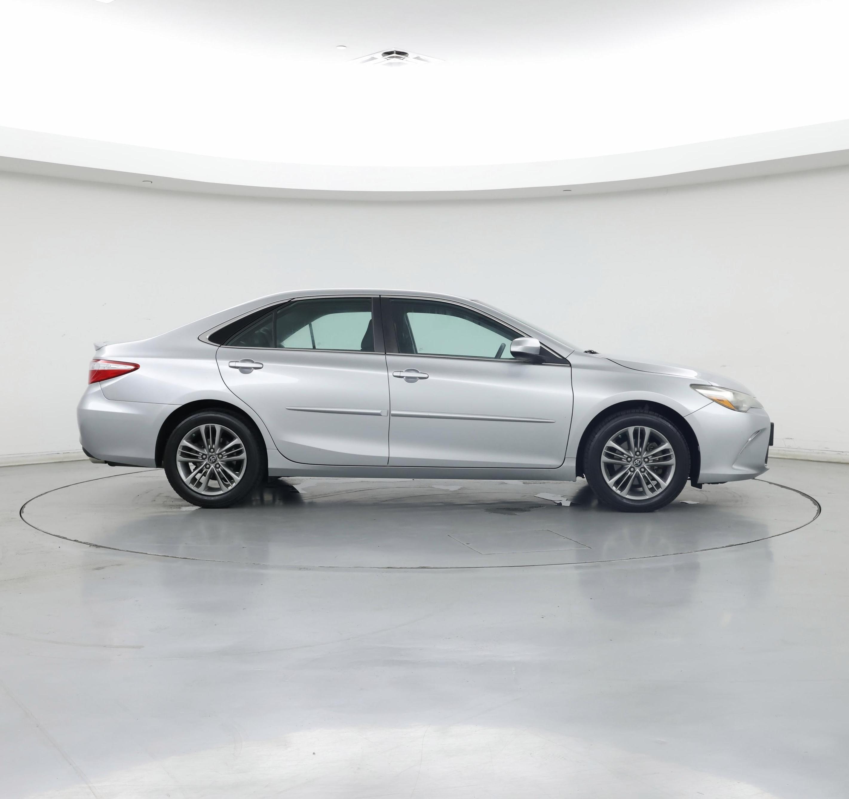 Thumbnail: 2017 Toyota Camry - 7