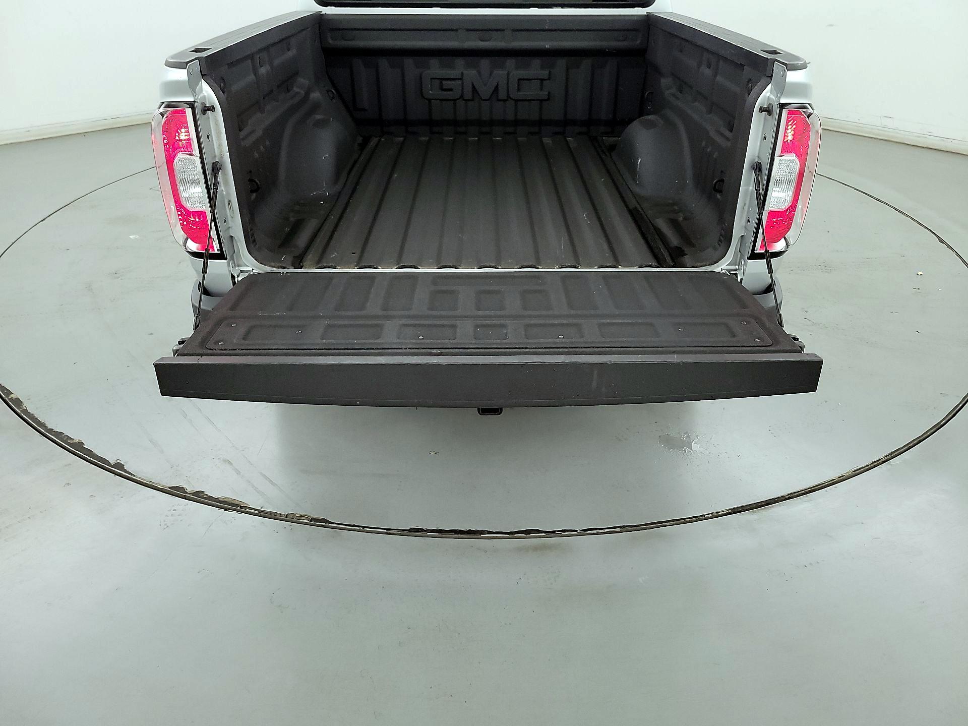 Thumbnail: 2018 GMC Canyon - 20