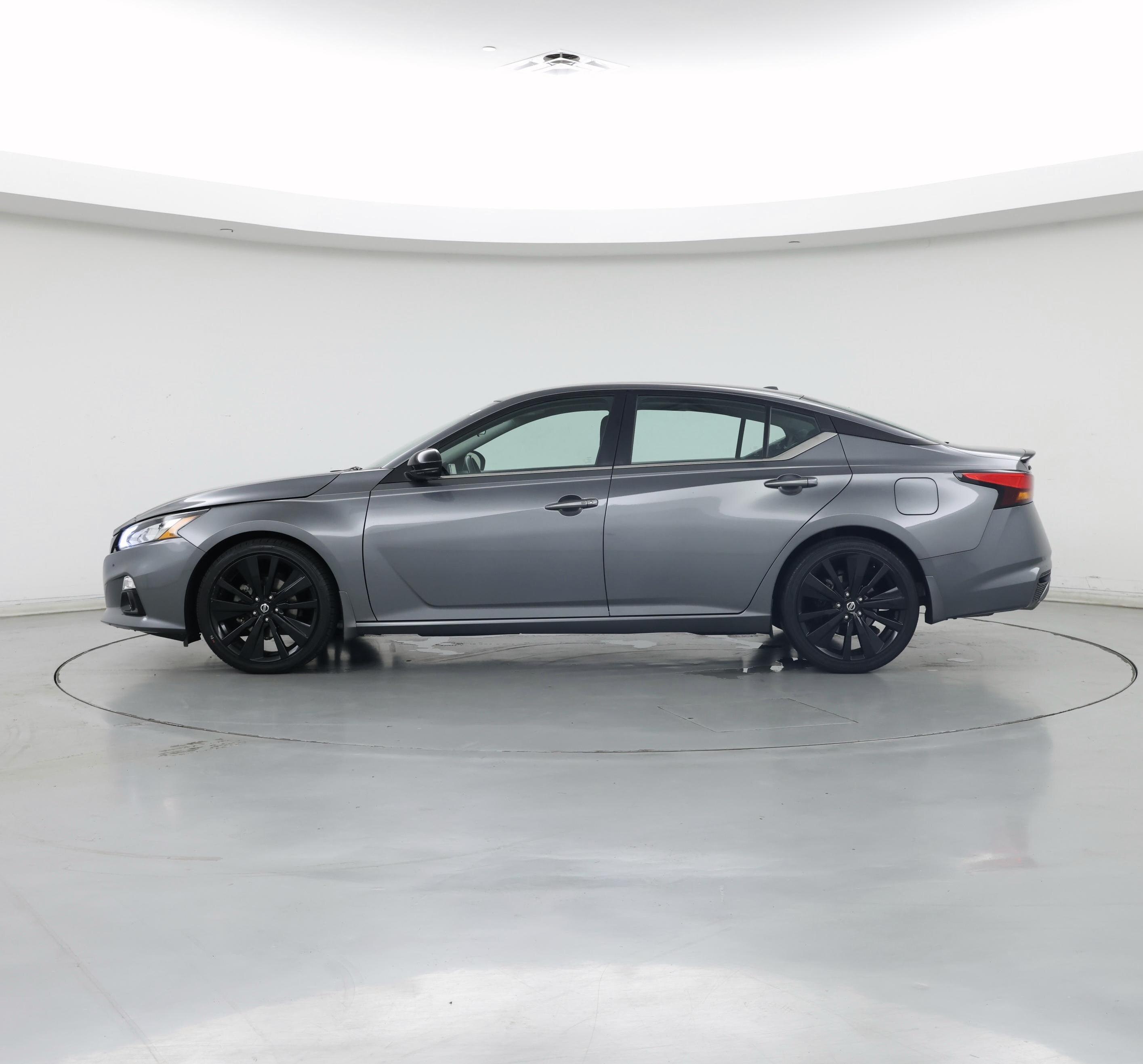 Thumbnail: 2022 Nissan Altima - 3