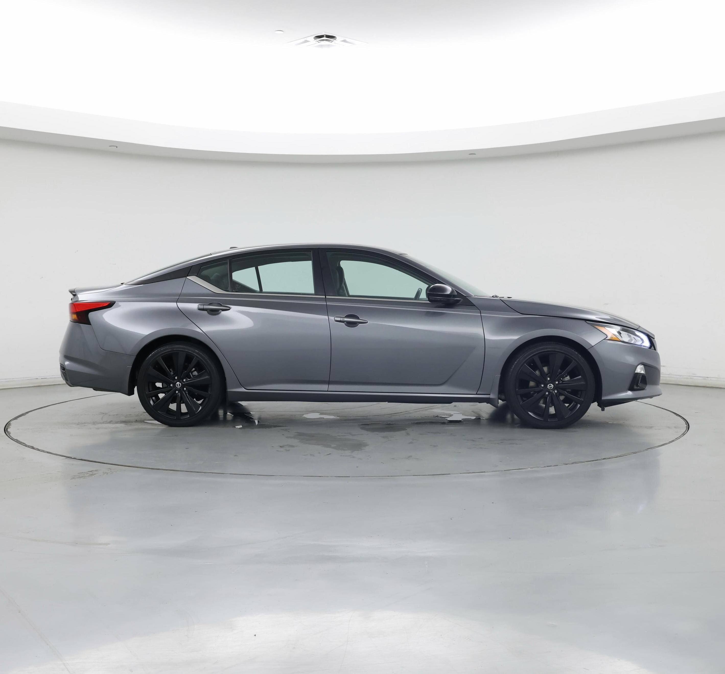 Thumbnail: 2022 Nissan Altima - 7