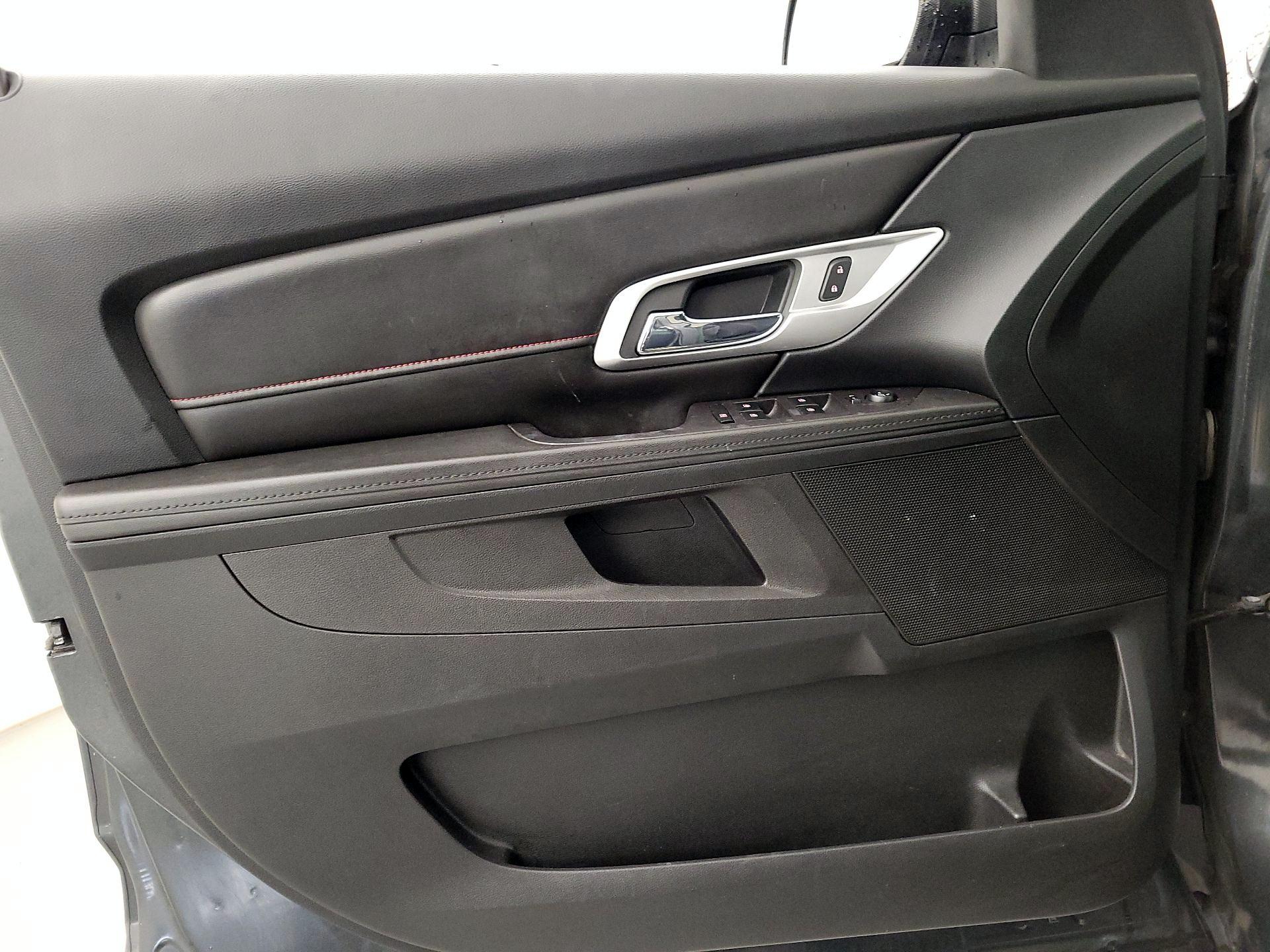 Thumbnail: 2017 GMC Terrain - 12