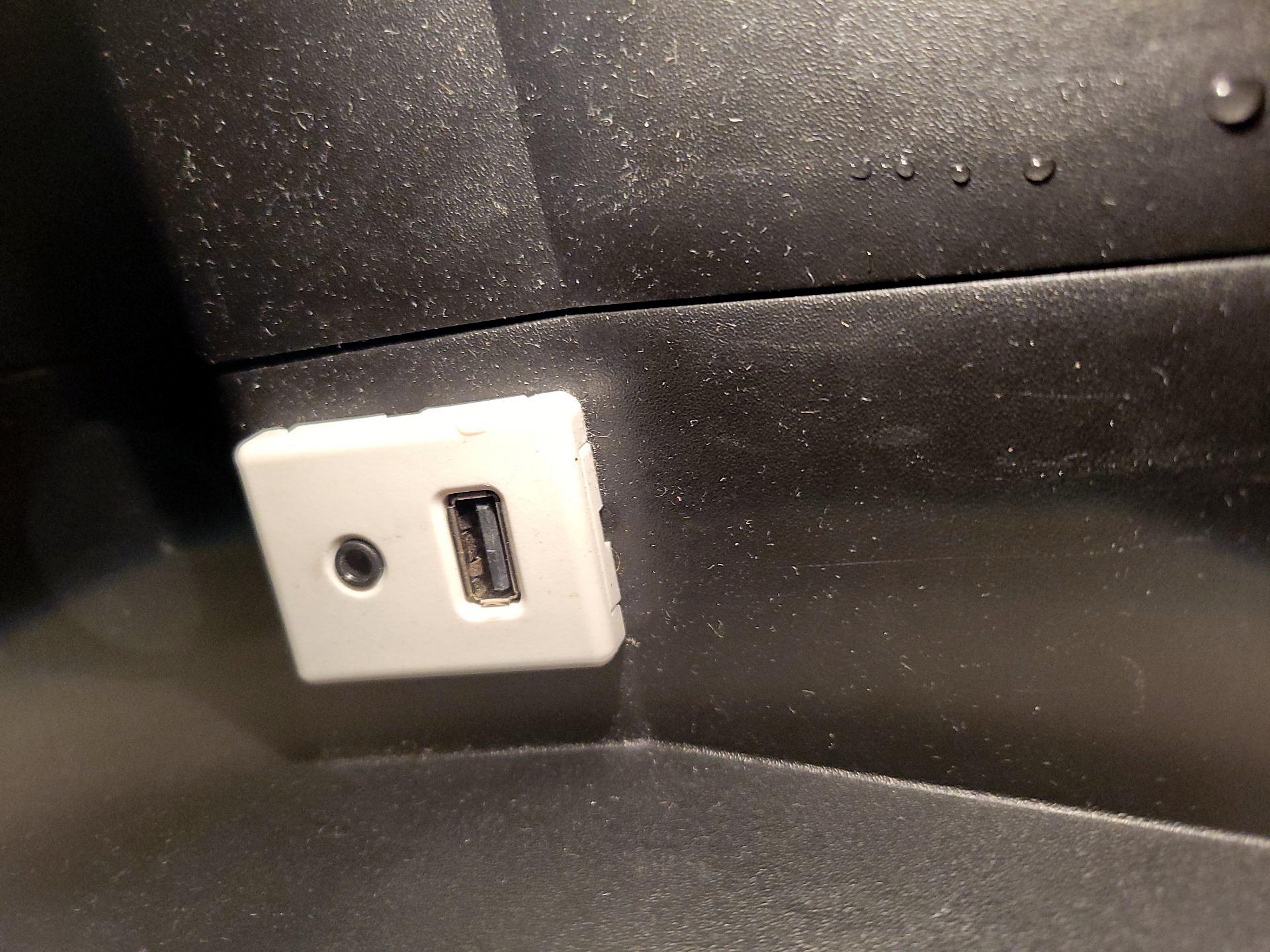 Thumbnail: 2017 GMC Terrain - 18