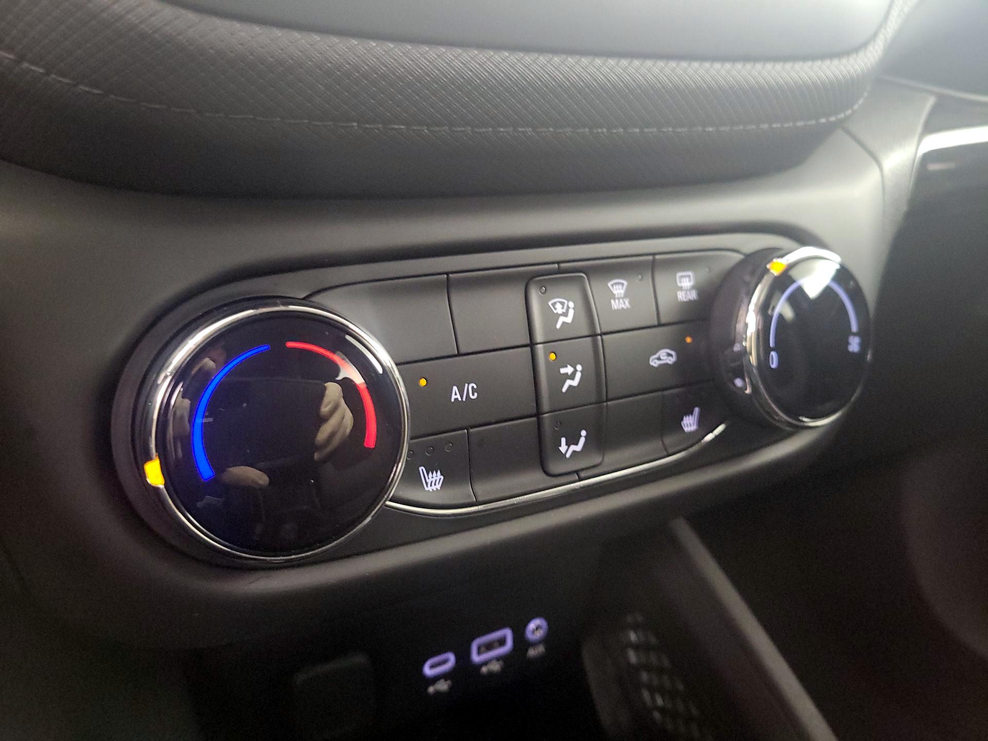 Thumbnail: 2023 Chevrolet TrailBlazer - 16
