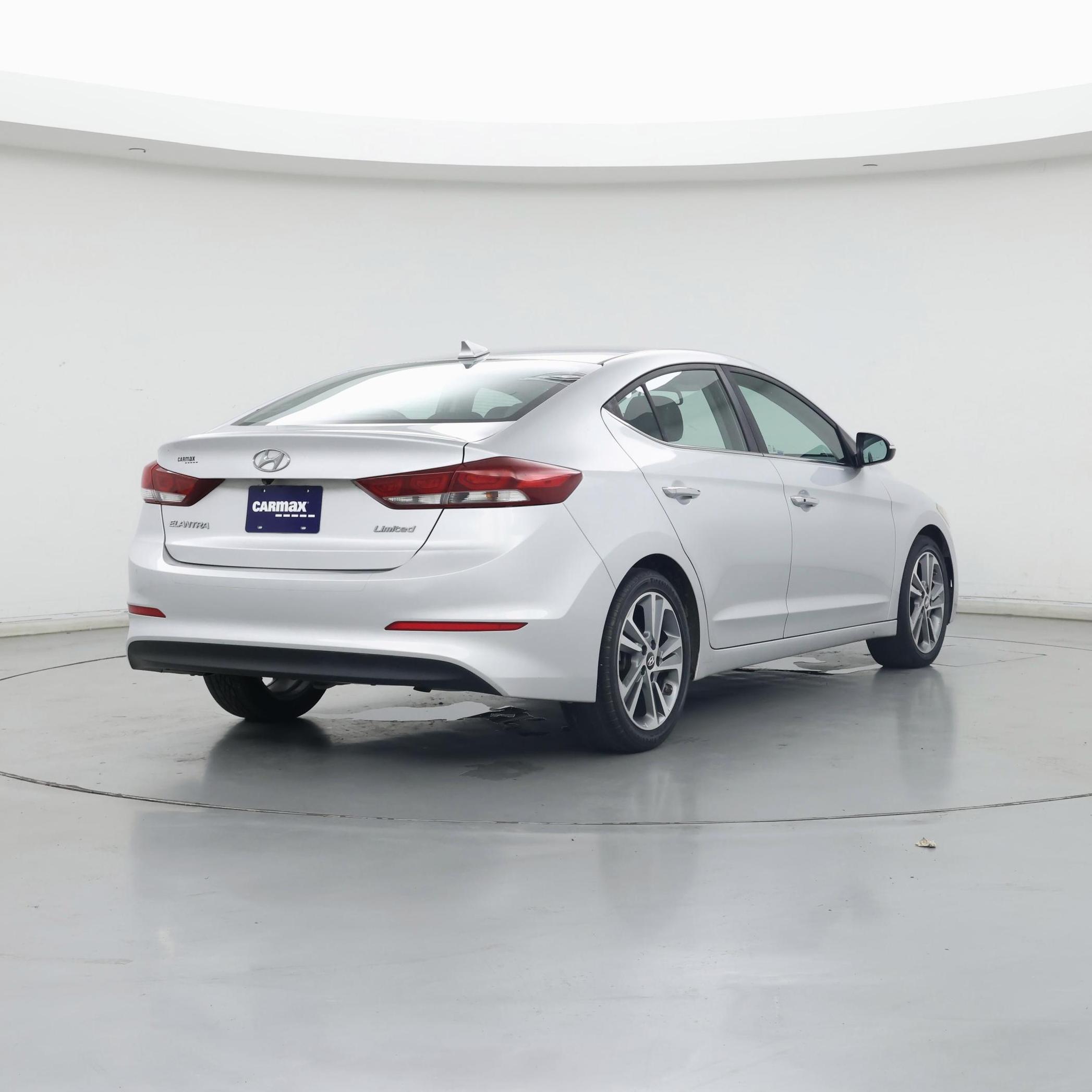Thumbnail: 2017 Hyundai Elantra - 8