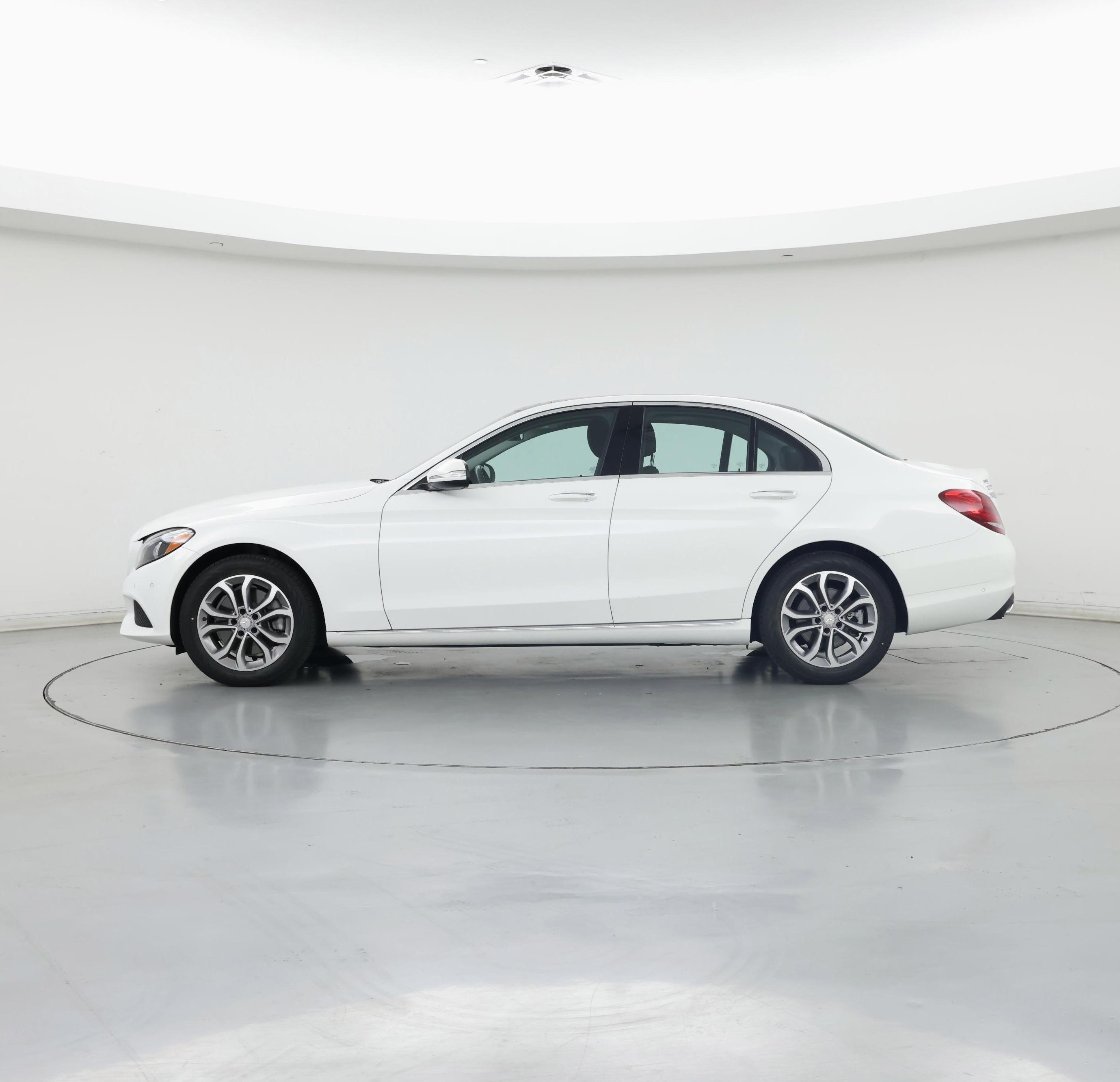 Thumbnail: 2015 Mercedes-Benz C-Class - 3