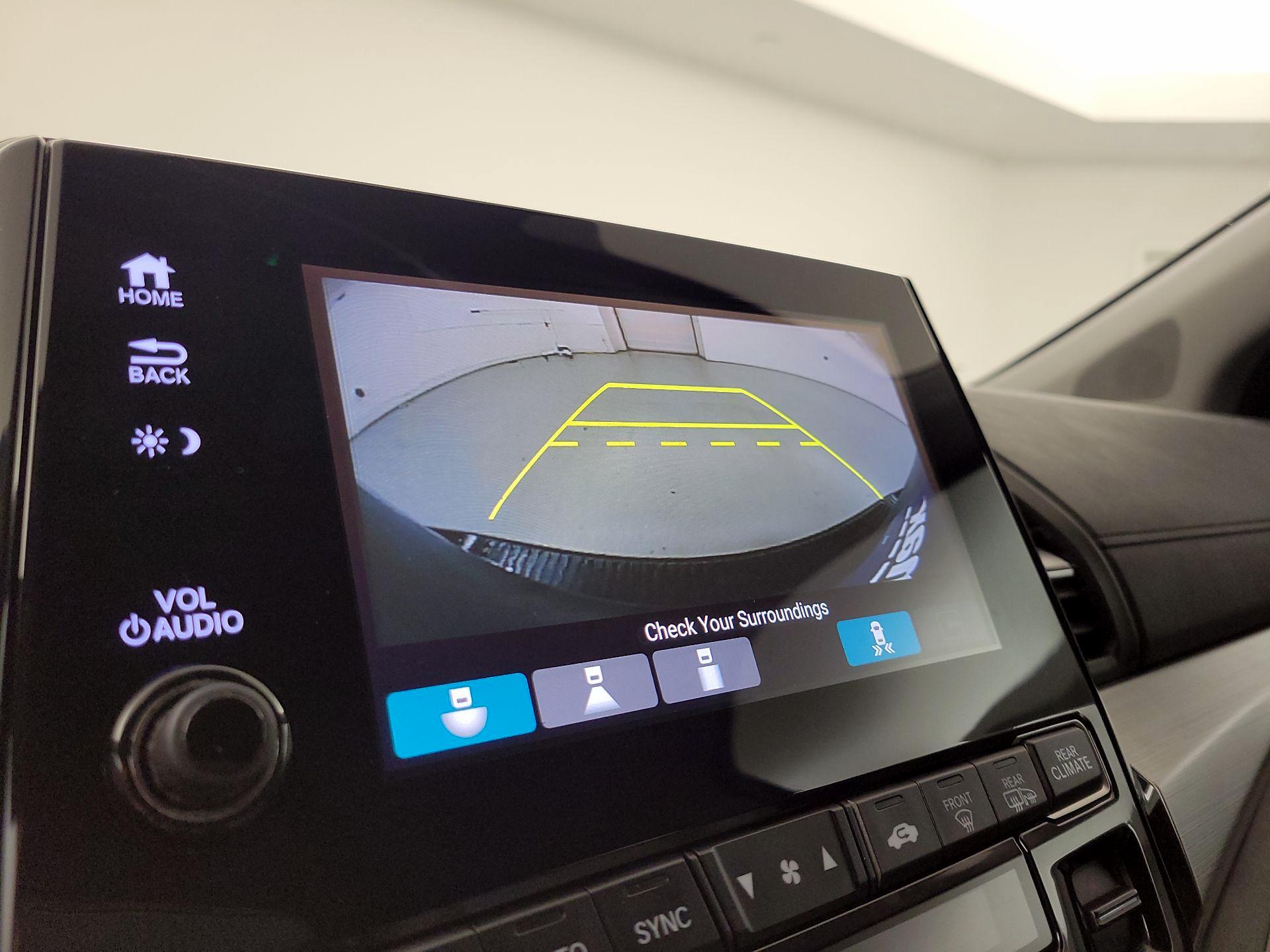 Thumbnail: 2018 Honda Odyssey - 14