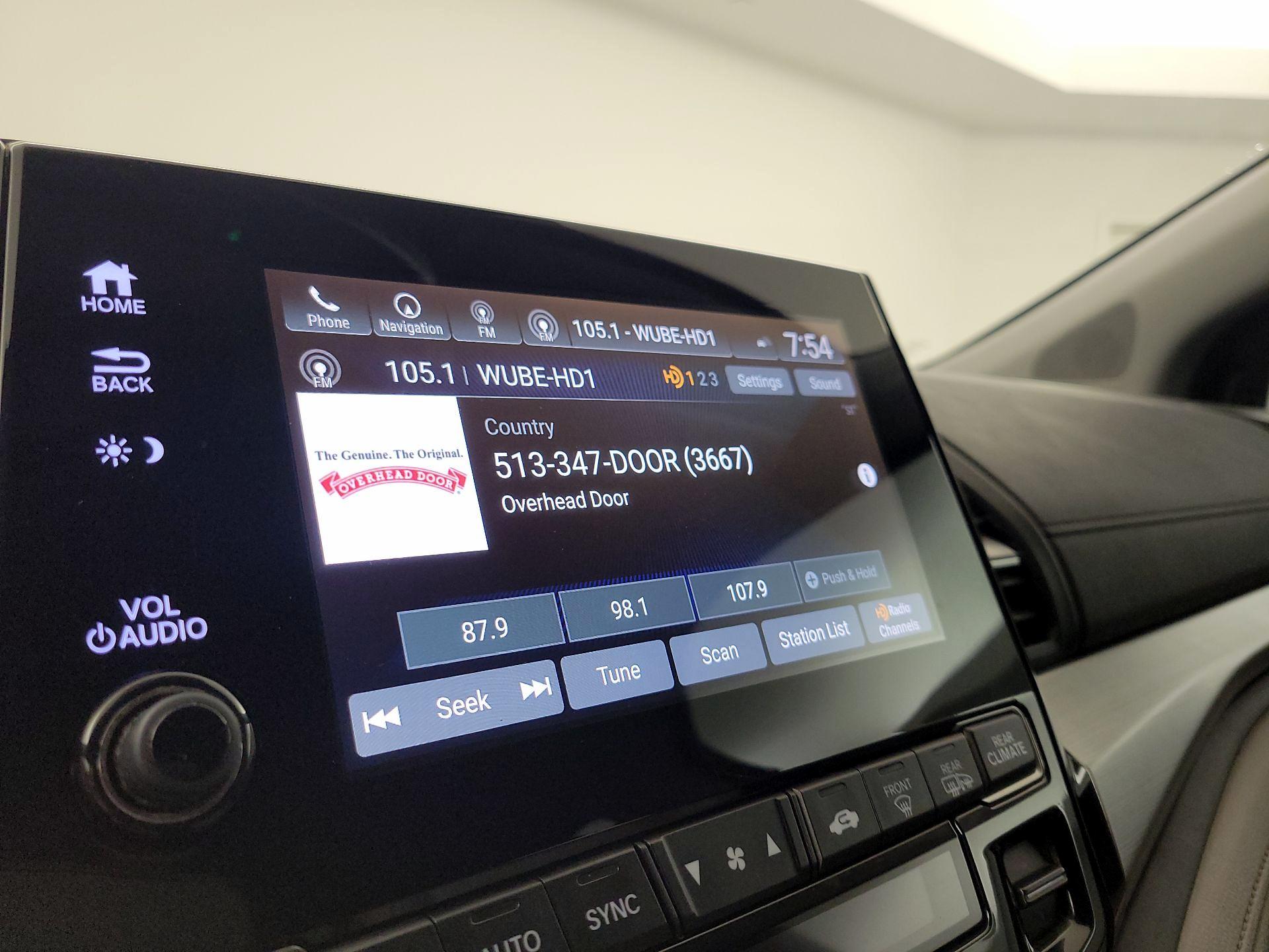 Thumbnail: 2018 Honda Odyssey - 15