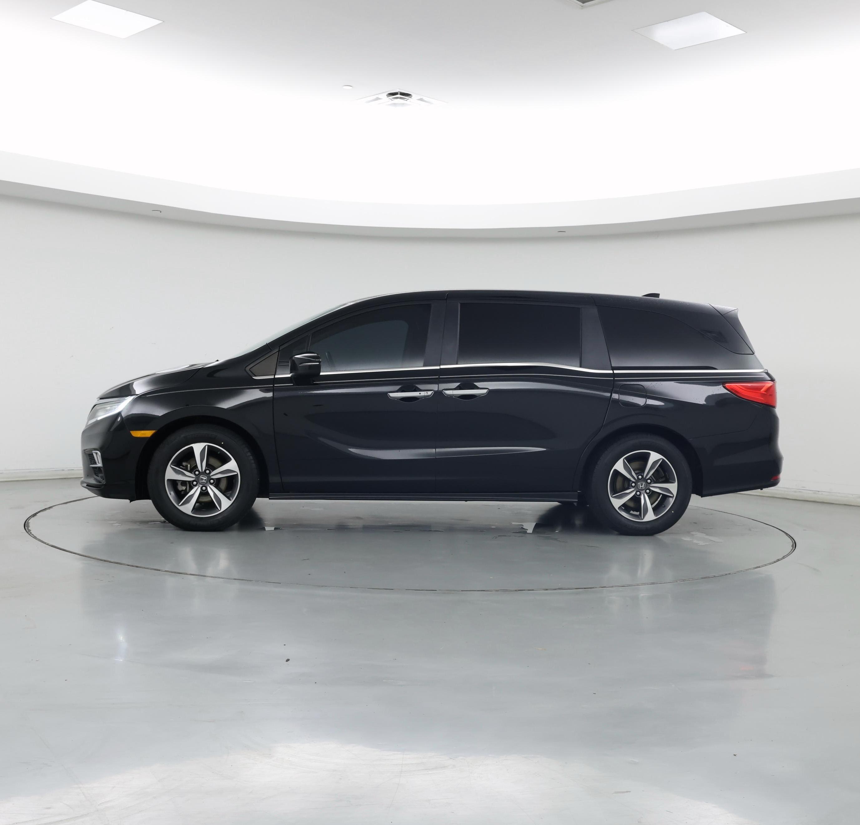 Thumbnail: 2018 Honda Odyssey - 3