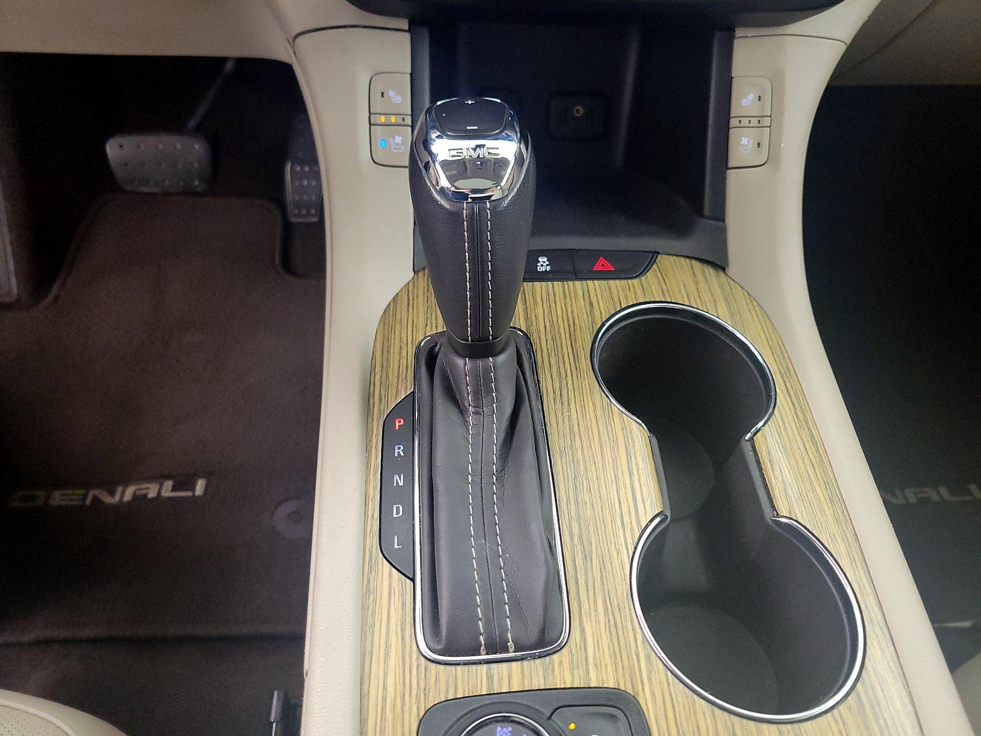Thumbnail: 2019 GMC Acadia - 18