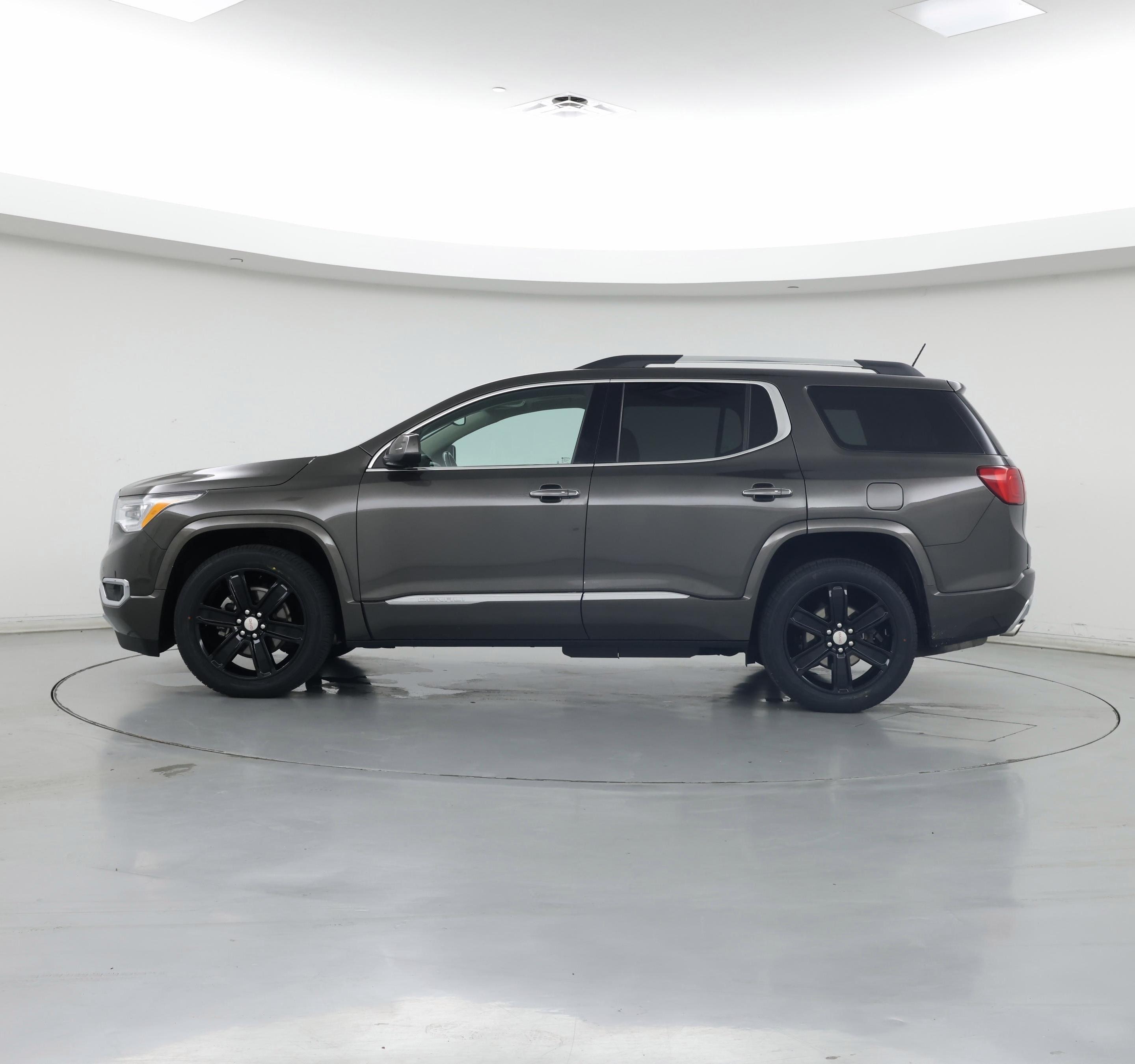 Thumbnail: 2019 GMC Acadia - 3