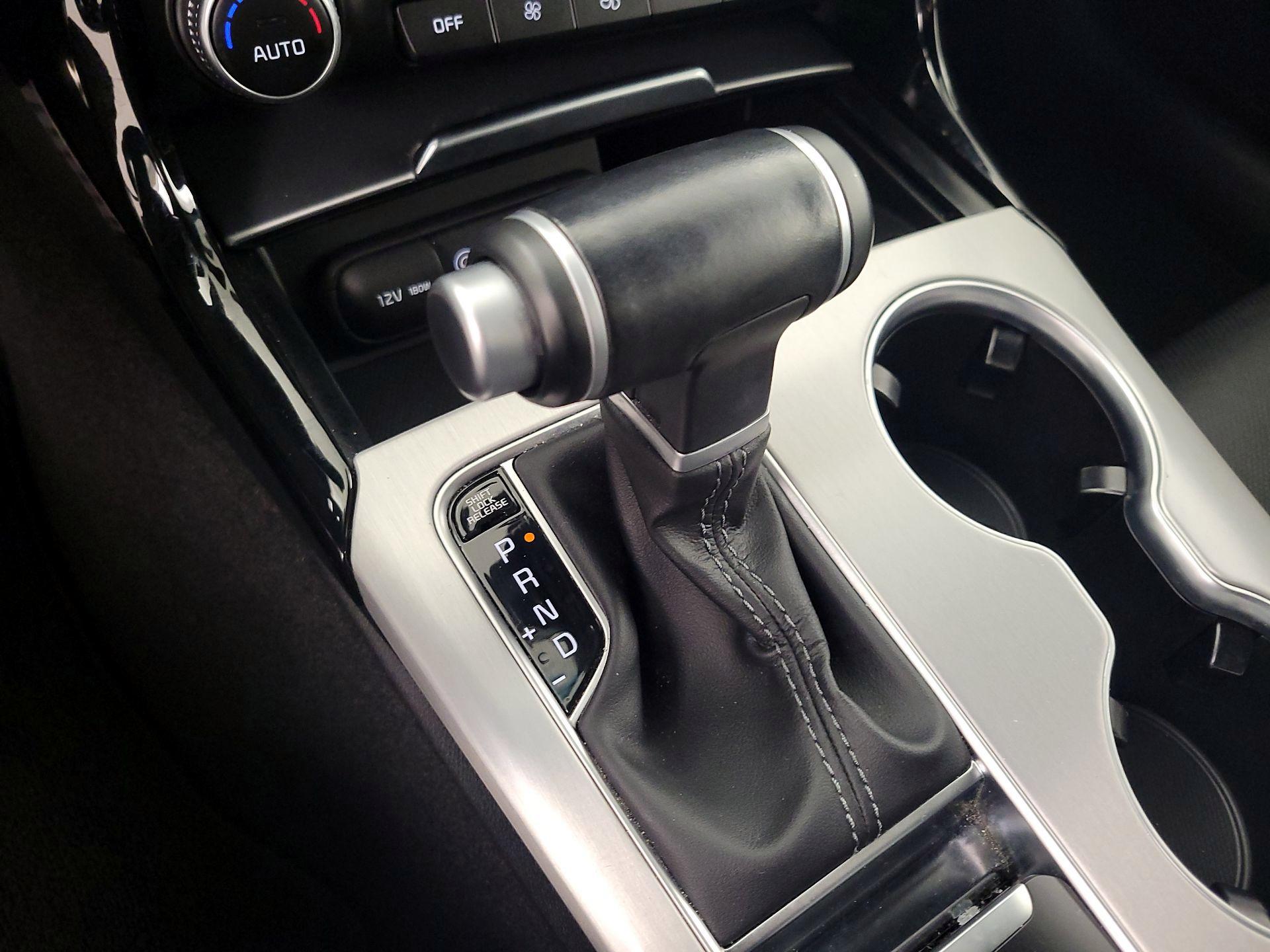 Thumbnail: 2020 Kia Stinger - 17
