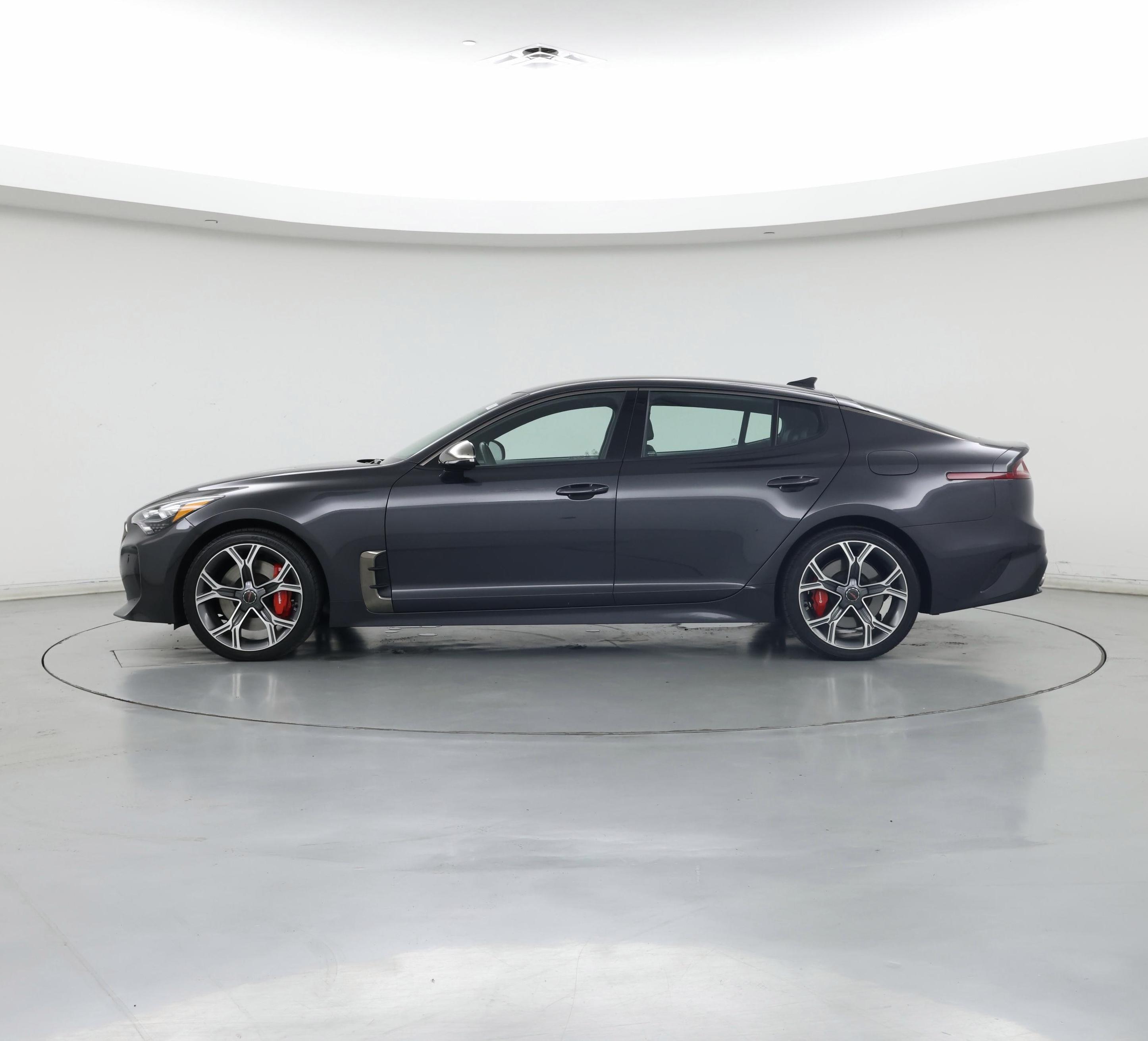 Thumbnail: 2020 Kia Stinger - 3