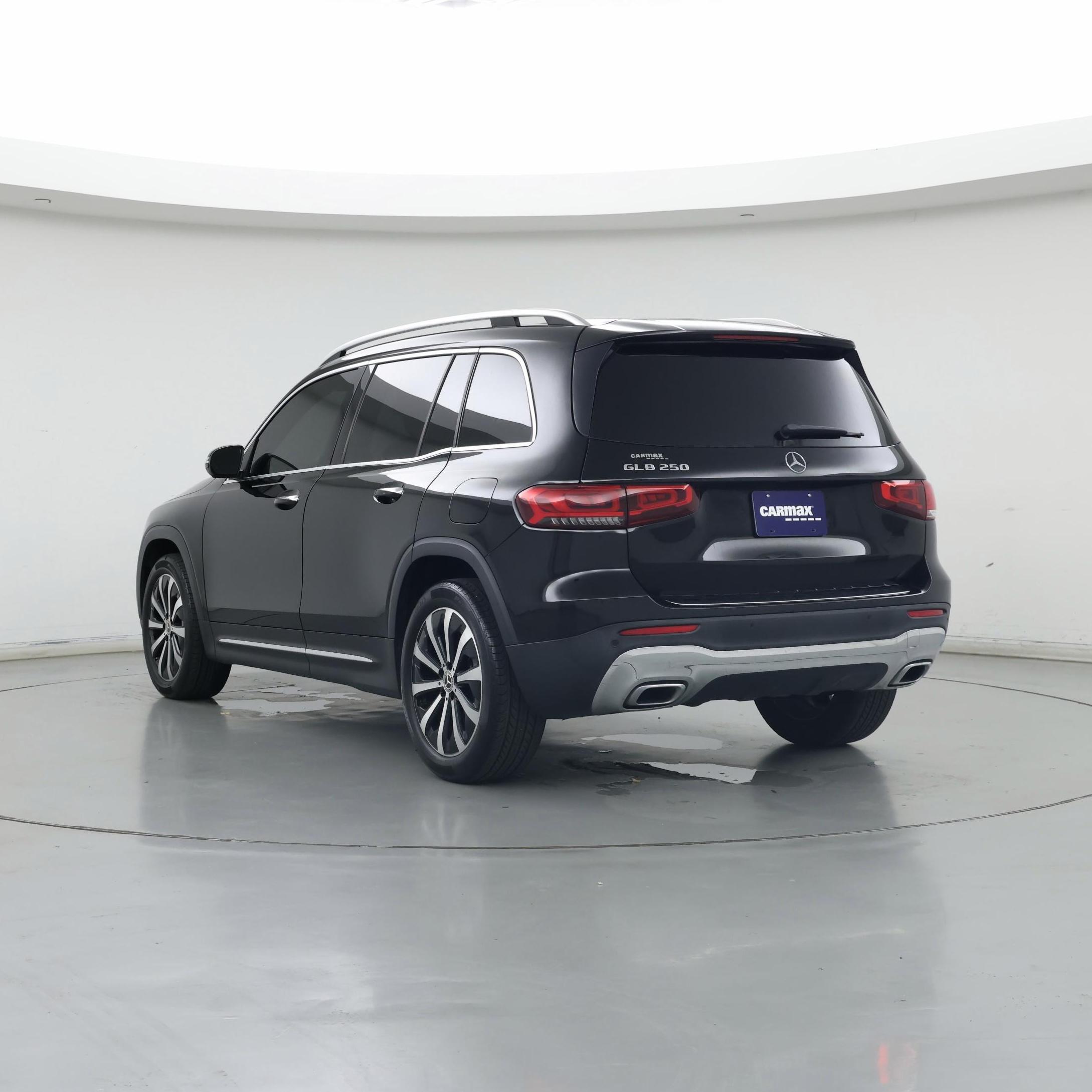 Thumbnail: 2021 Mercedes-Benz GLB - 2