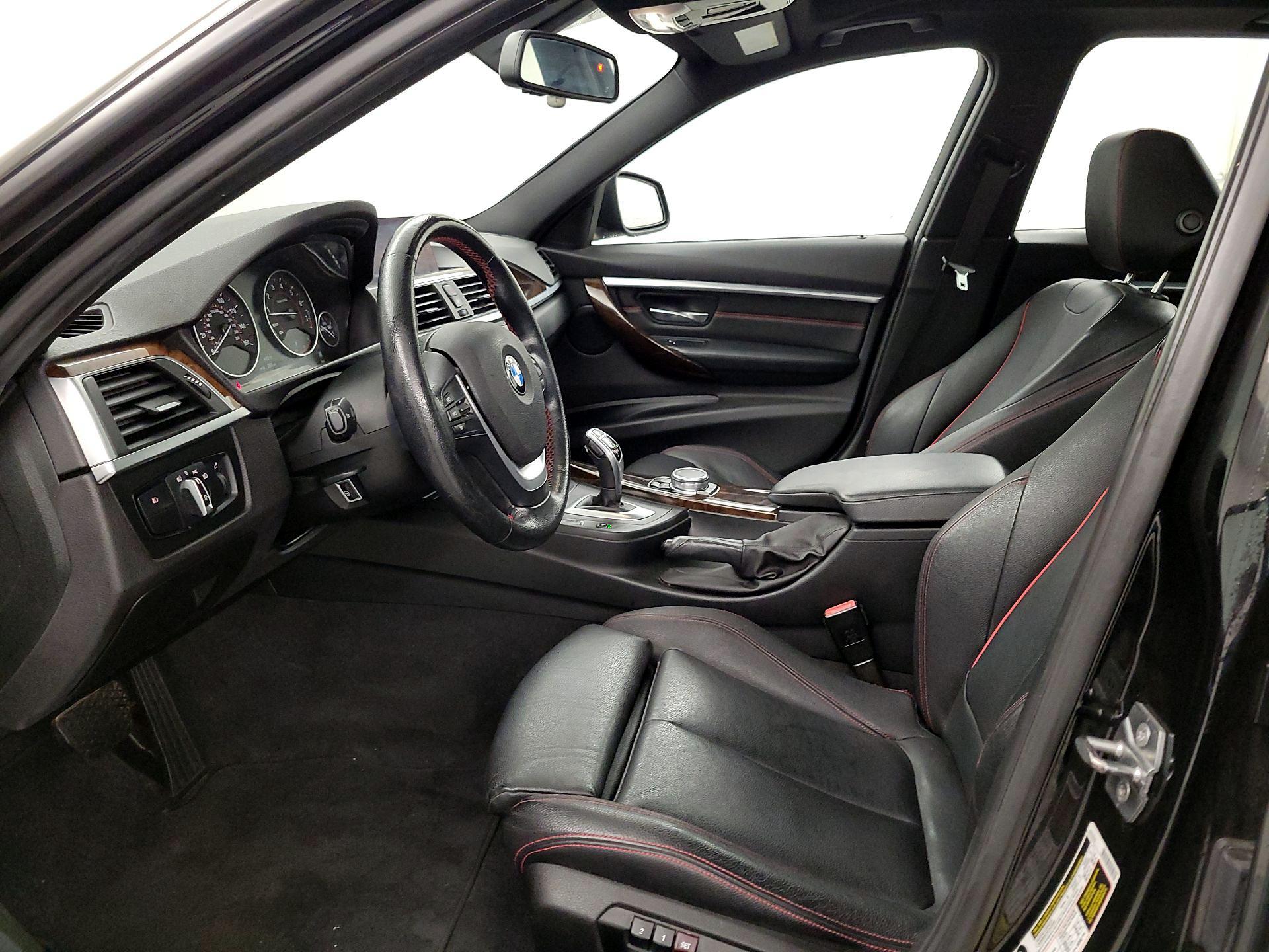Thumbnail: 2016 BMW 3 Series - 11
