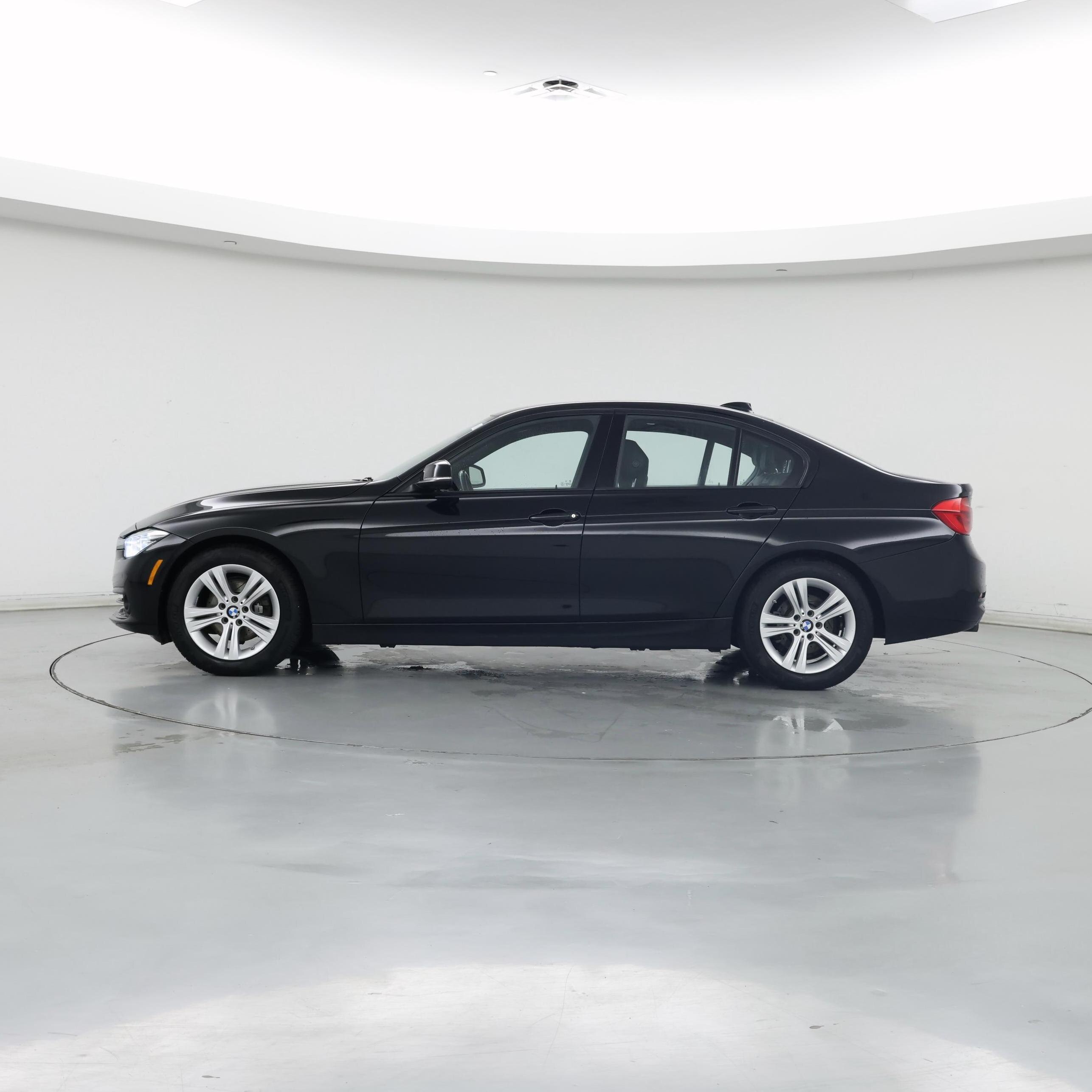 Thumbnail: 2016 BMW 3 Series - 3