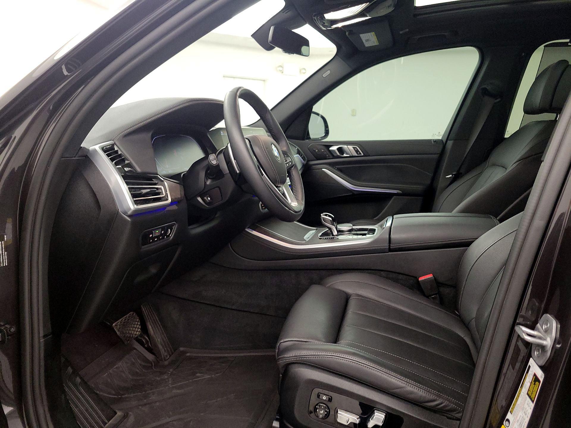 Thumbnail: 2022 BMW X5 - 11