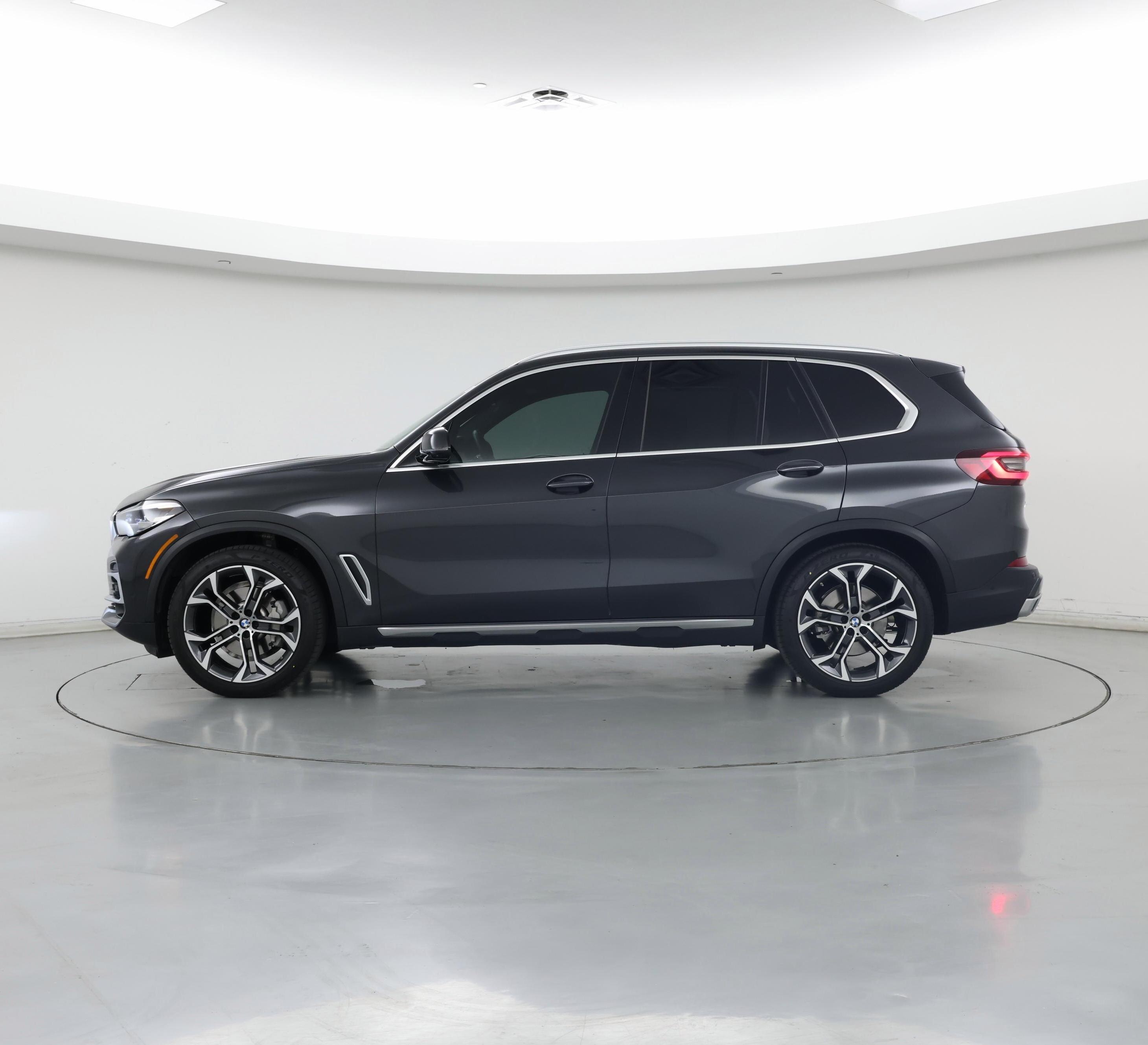 Thumbnail: 2022 BMW X5 - 3