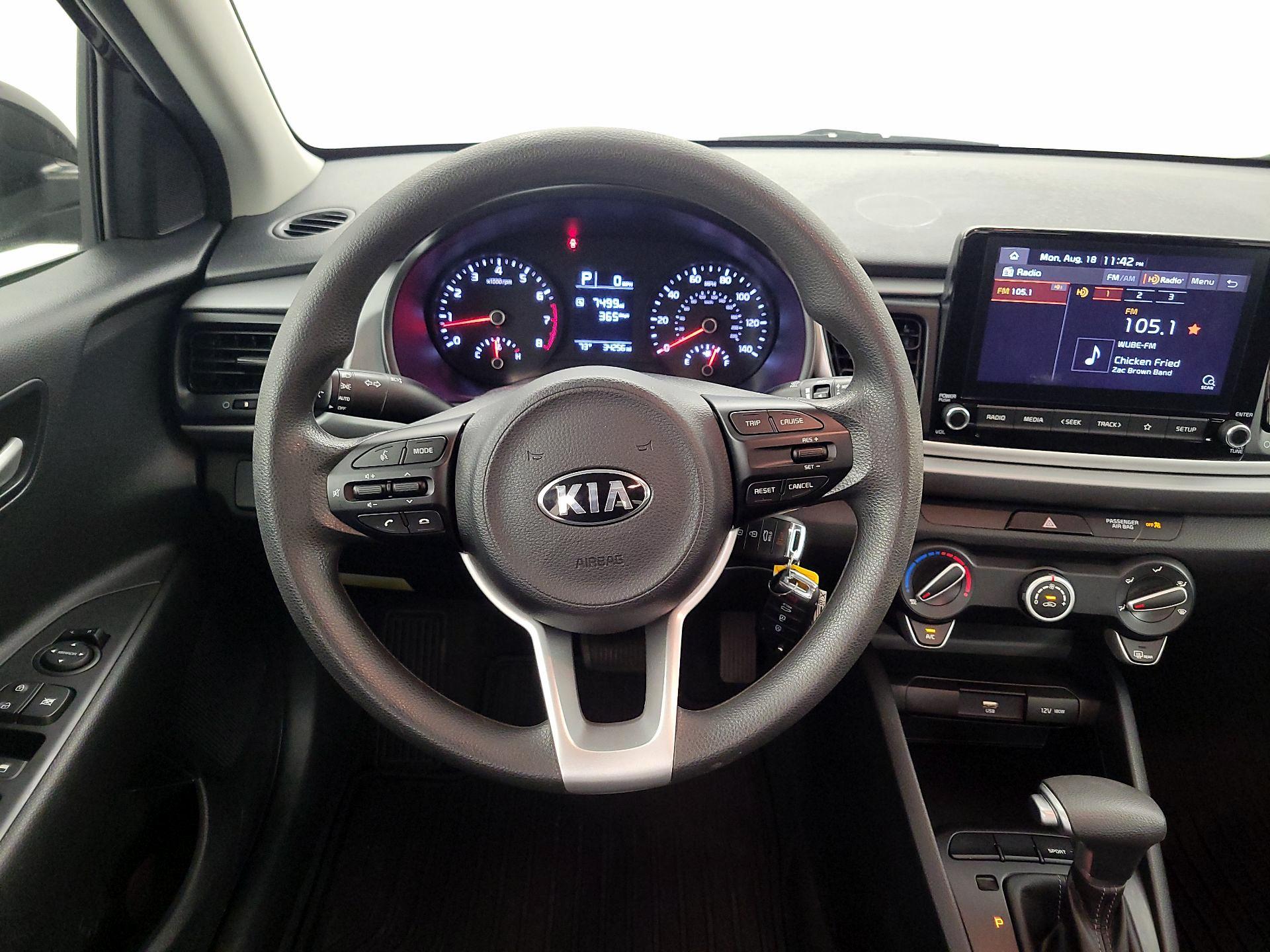 Thumbnail: 2021 Kia Rio - 10