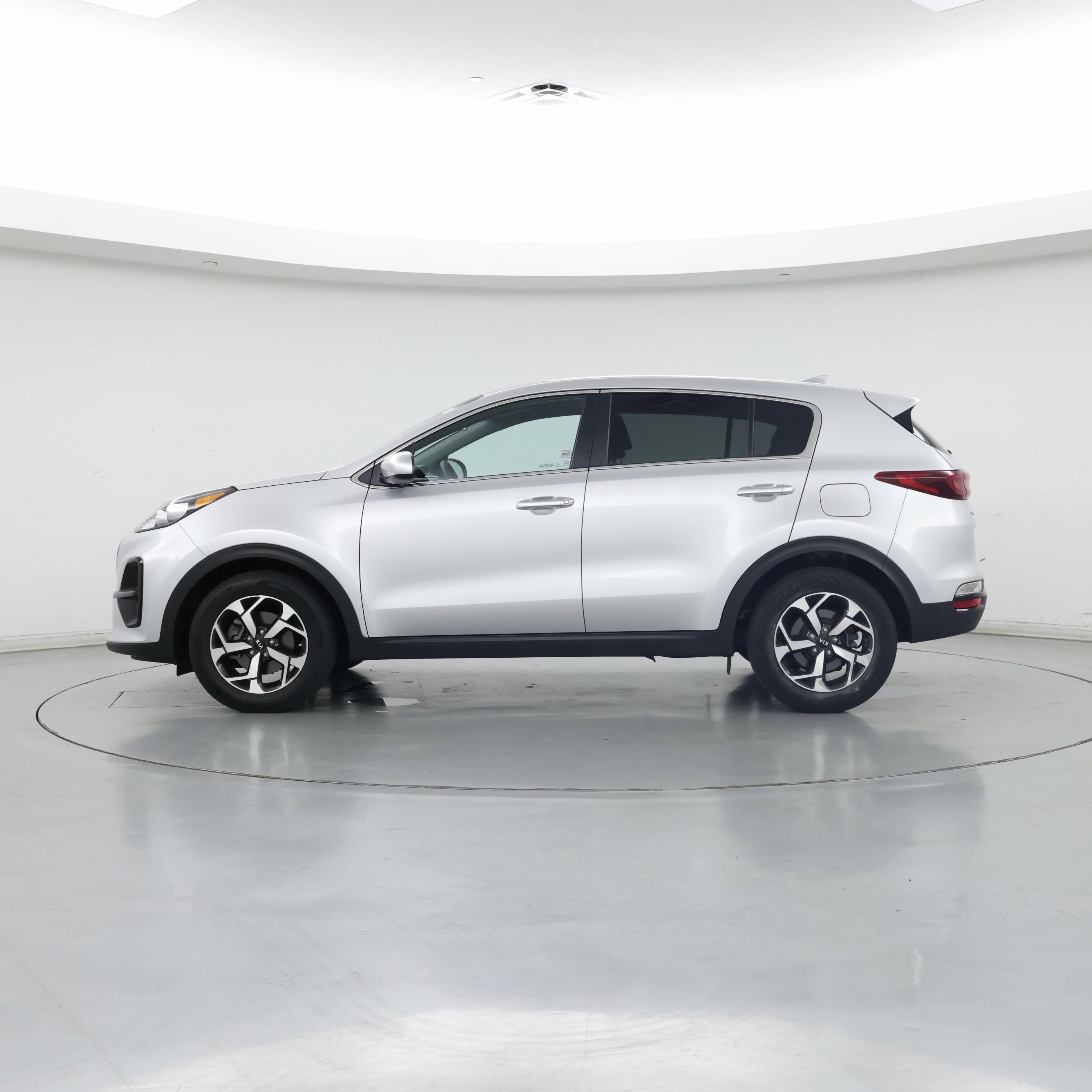 Thumbnail: 2020 Kia Sportage - 3