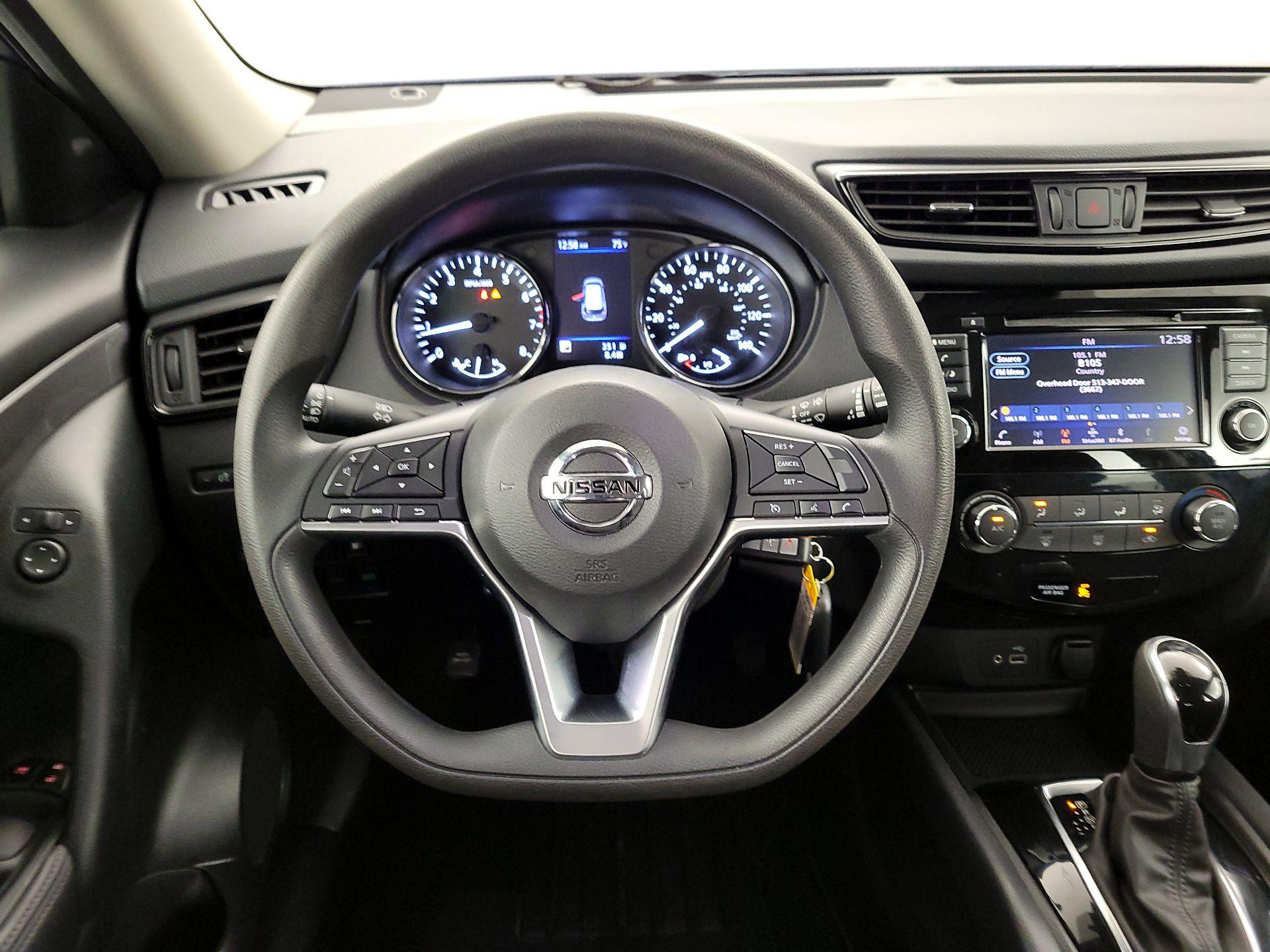 Thumbnail: 2020 Nissan Rogue - 10