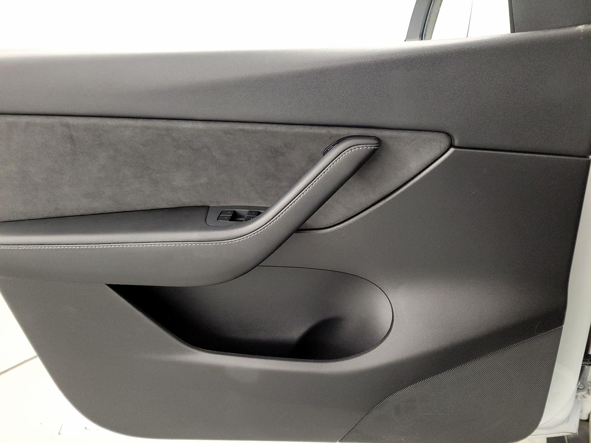 Thumbnail: 2021 Tesla Model Y - 12