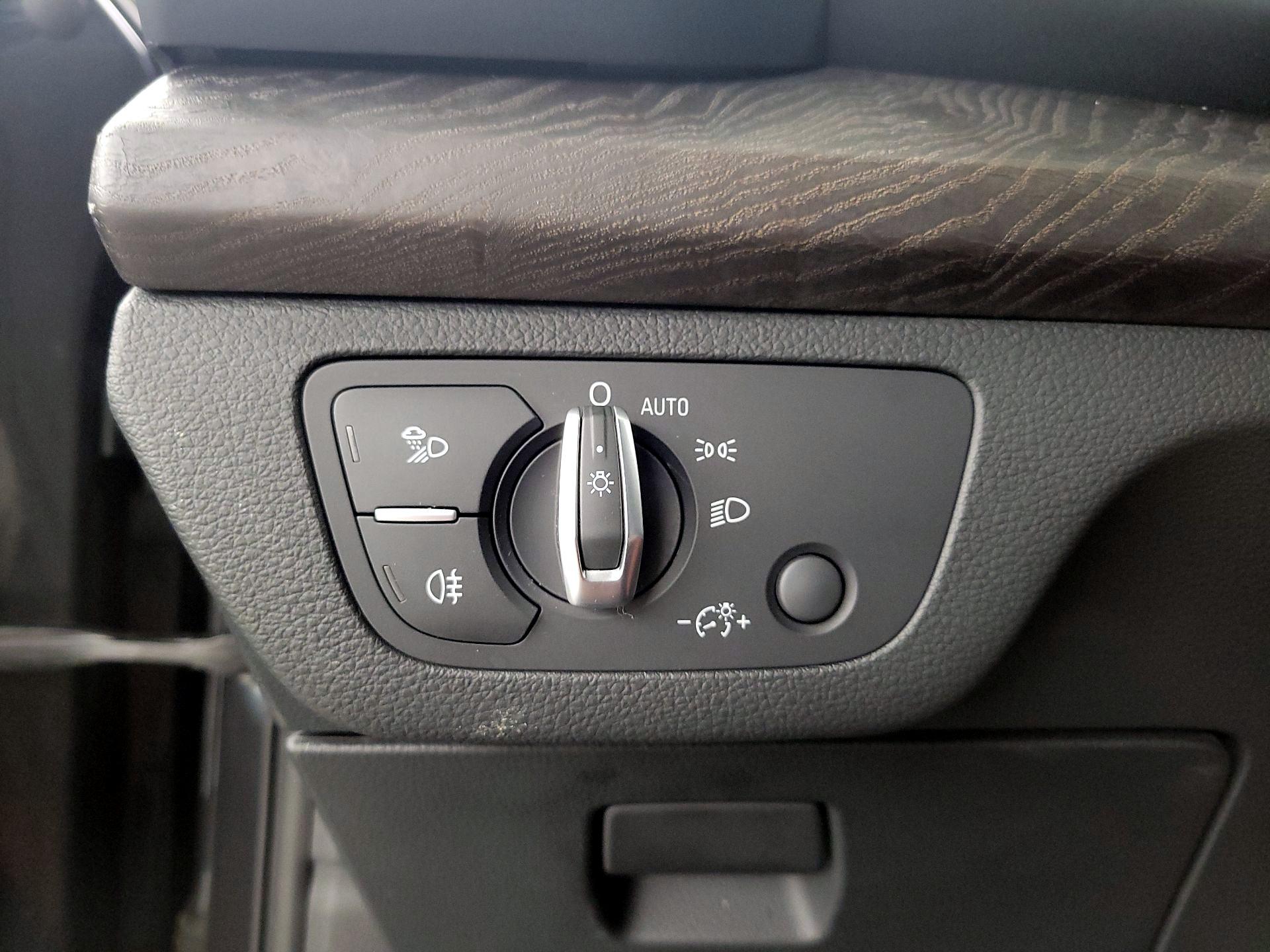 Thumbnail: 2019 Audi Q5 - 13