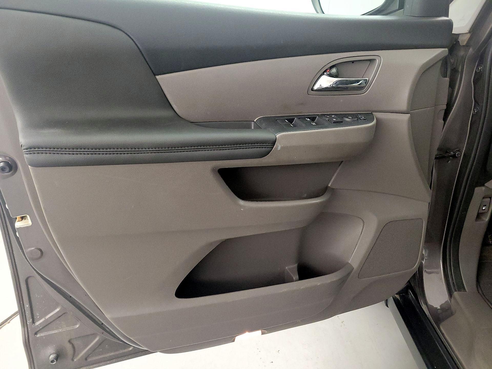 Thumbnail: 2016 Honda Odyssey - 12