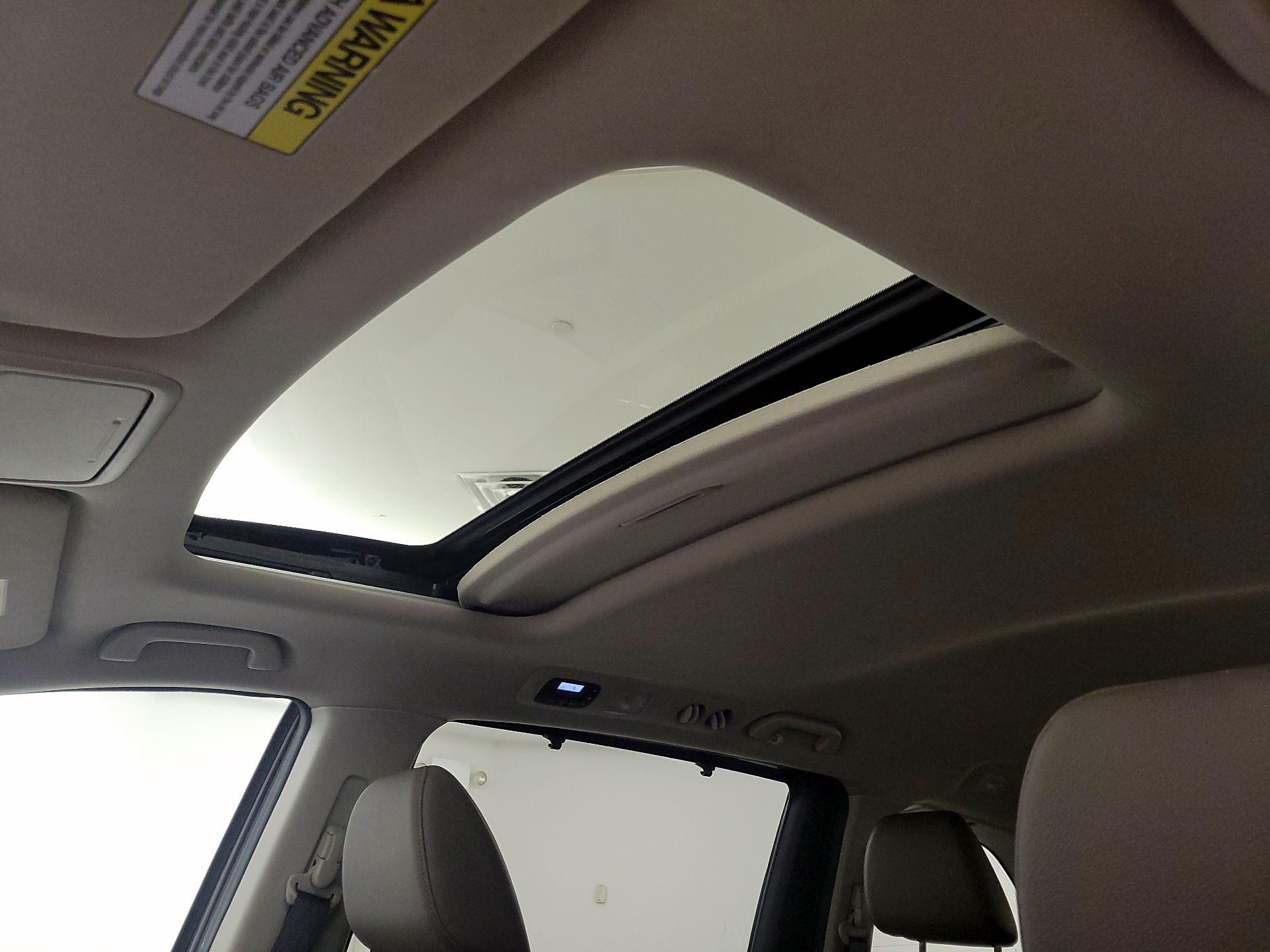 Thumbnail: 2016 Honda Odyssey - 20