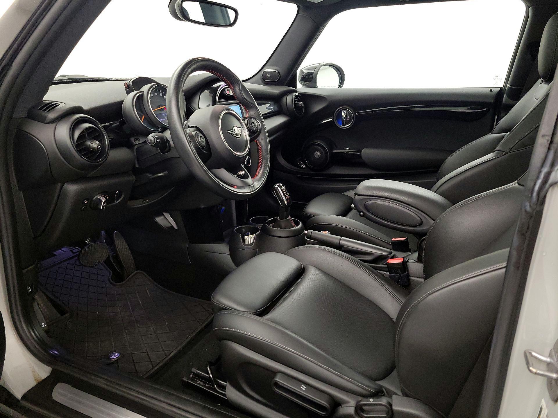 Thumbnail: 2020 MINI Cooper Hardtop - 11